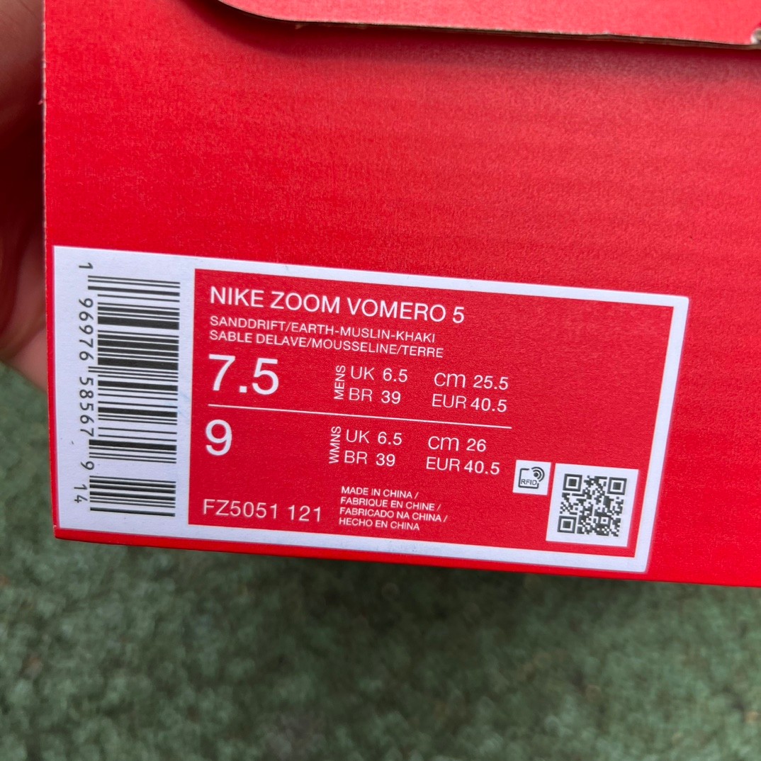 Nike Zoom Vomero 5 Sneakers   FQ6868-181 - DopestKickz