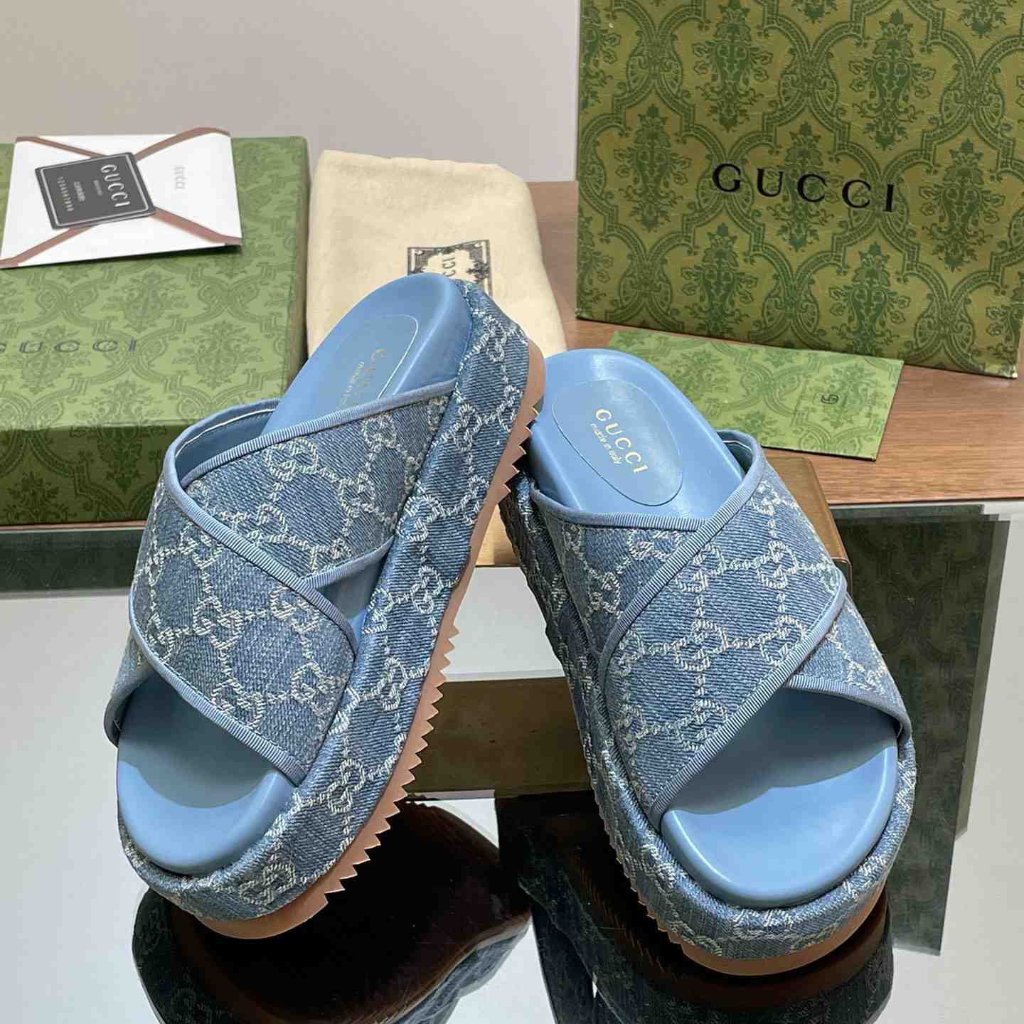 Gucci Women's GG Platform Slide Sandal - DopestKickz