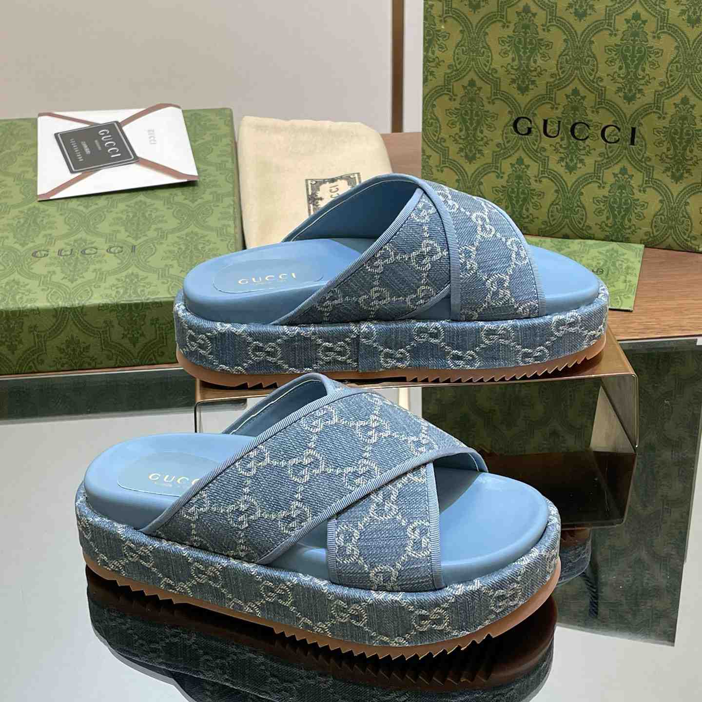 Gucci Women's GG Platform Slide Sandal - DopestKickz