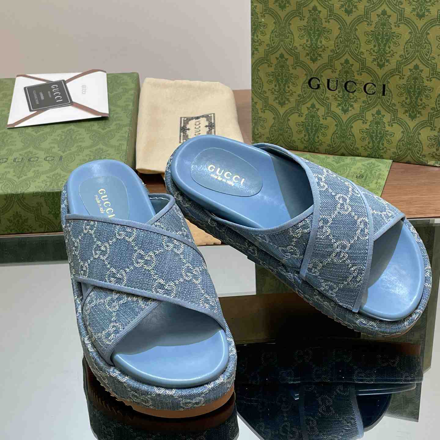 Gucci Women's GG Platform Slide Sandal - DopestKickz