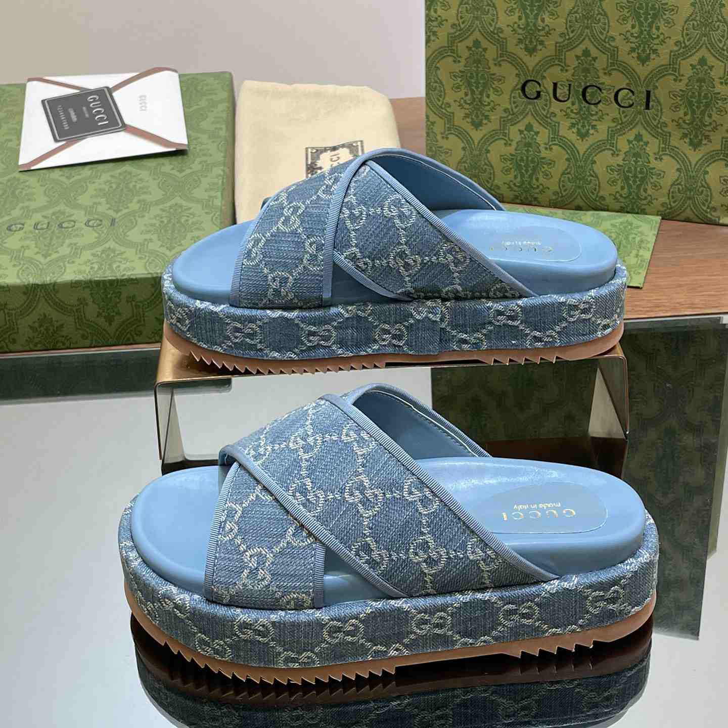 Gucci Women's GG Platform Slide Sandal - DopestKickz