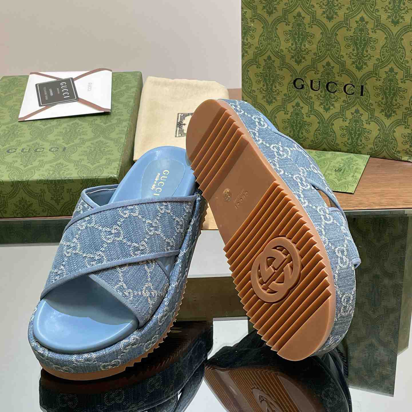 Gucci Women's GG Platform Slide Sandal - DopestKickz