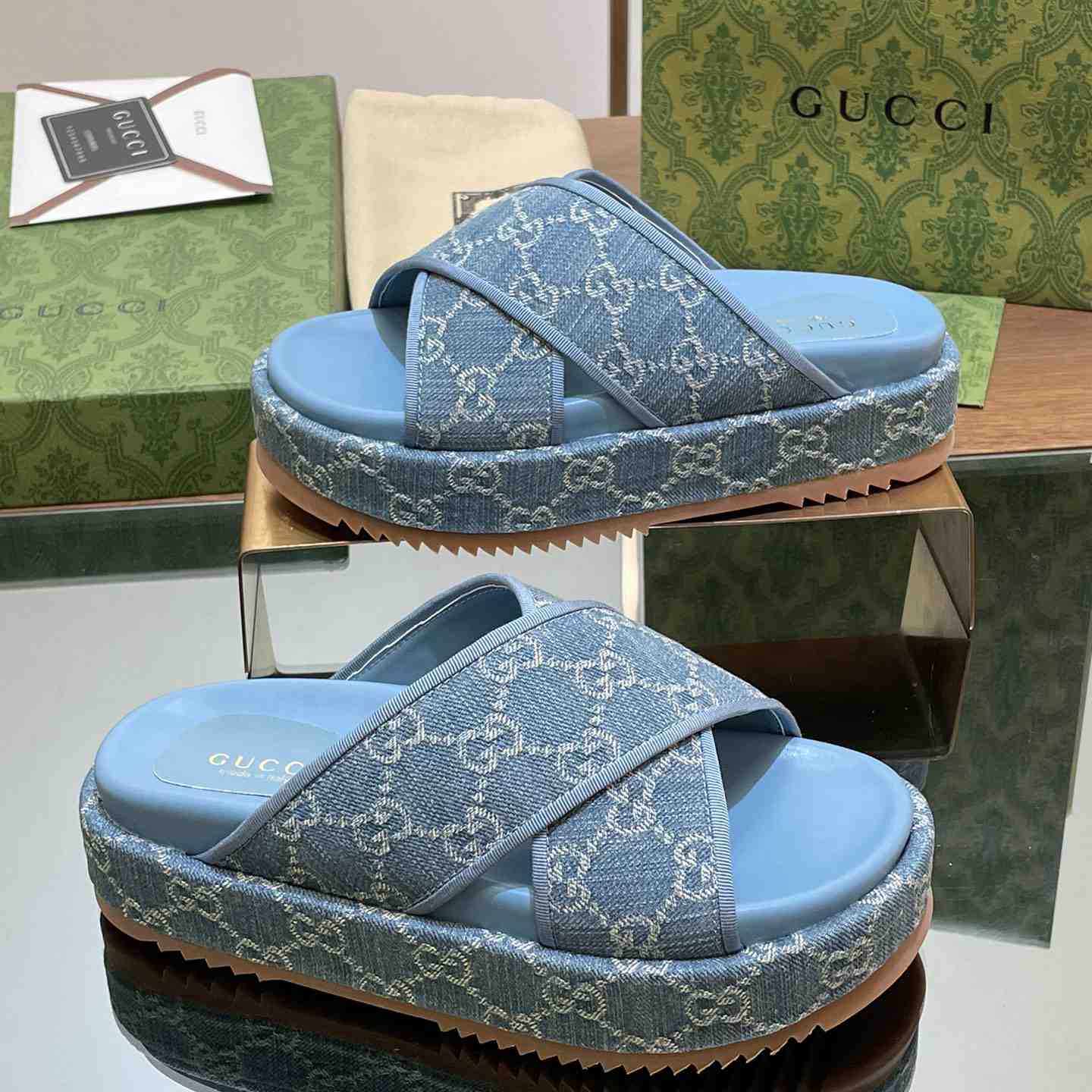 Gucci Women's GG Platform Slide Sandal - DopestKickz