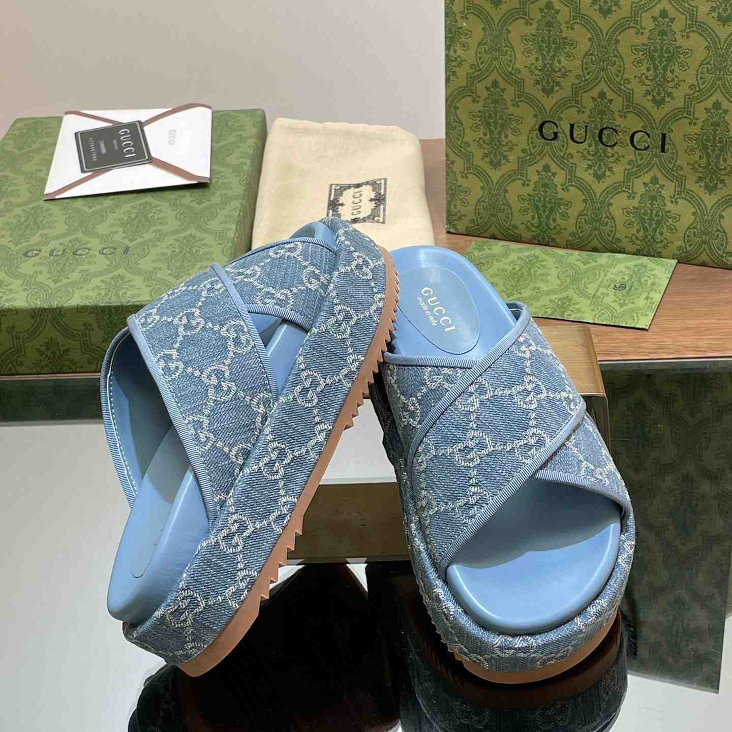 Gucci Women's GG Platform Slide Sandal - DopestKickz