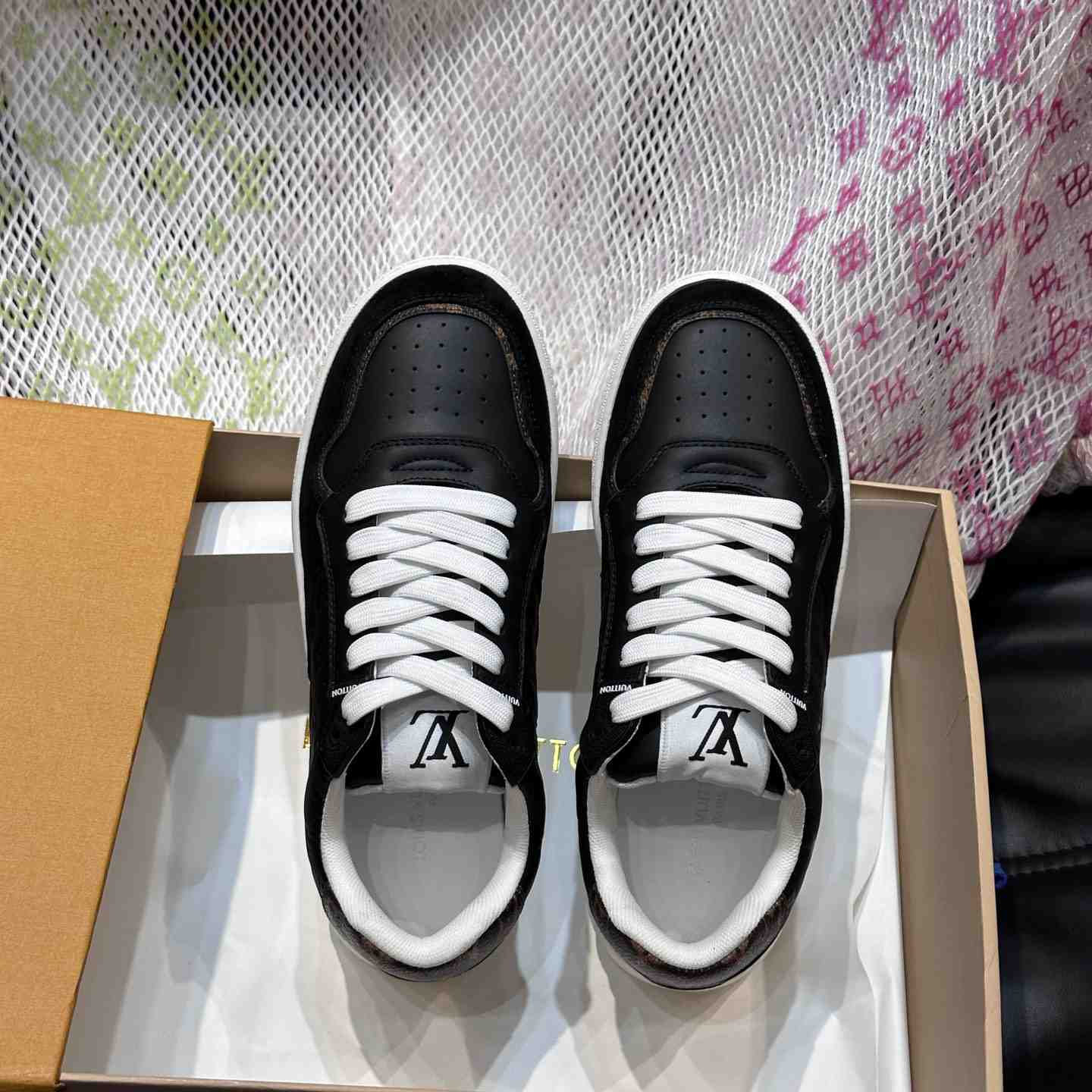 Louis Vuitton LV Stadium Sneaker   1ACUJ3 - DopestKickz