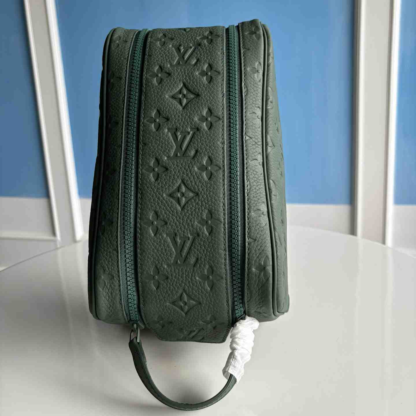 Louis Vuitton Dopp Kit    M24442 - DopestKickz