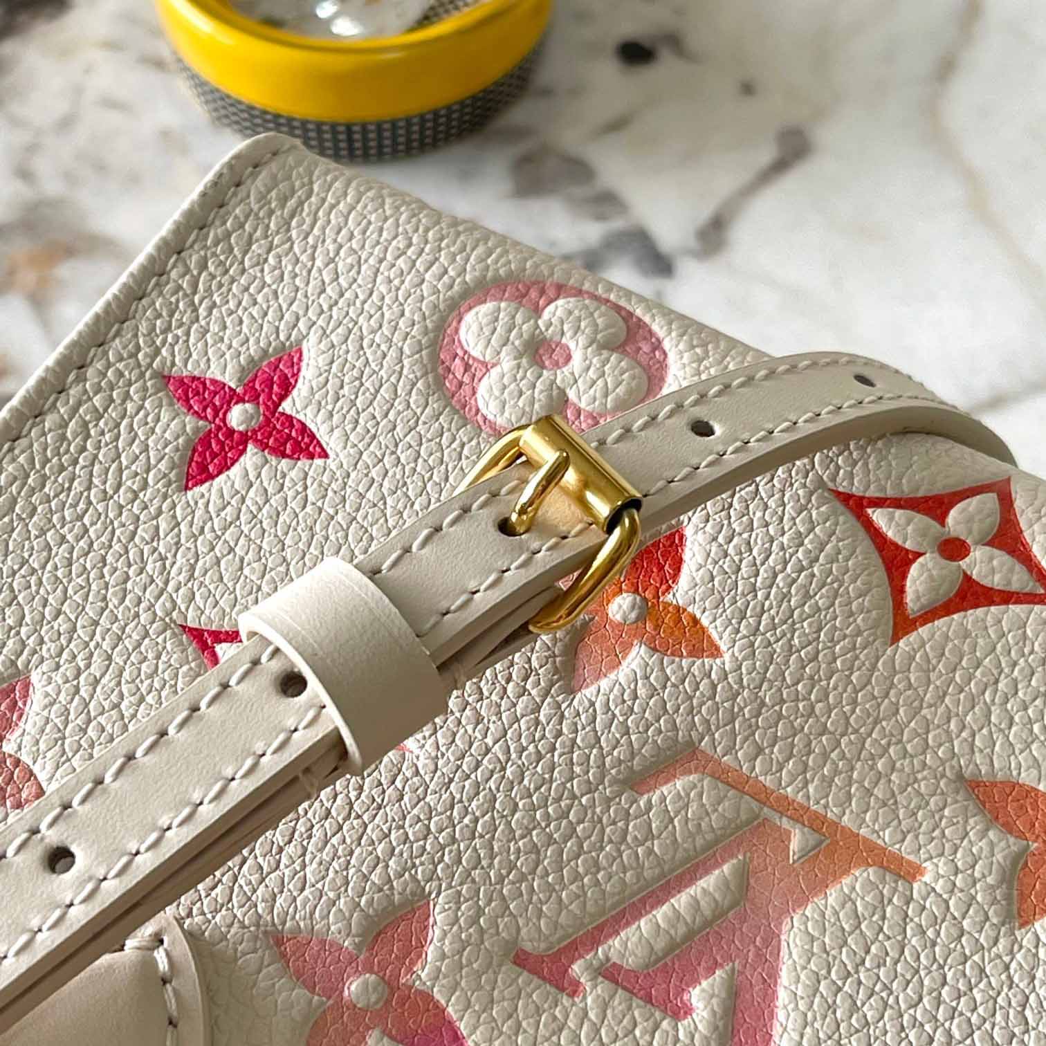 Louis Vuitton OnTheGo BB   M47115 - DopestKickz