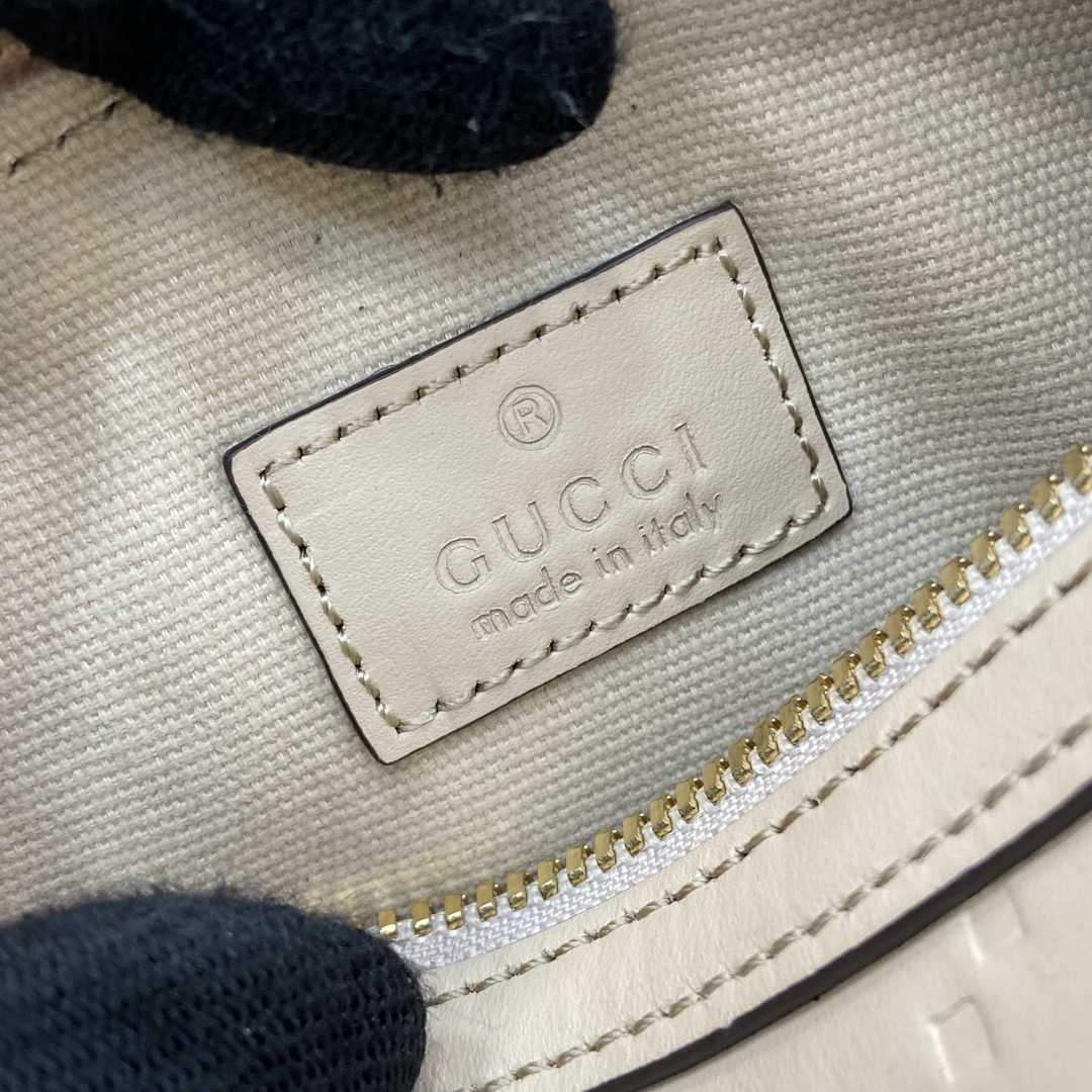 Gucci GG Super Mini Top Handle Bag - DopestKickz