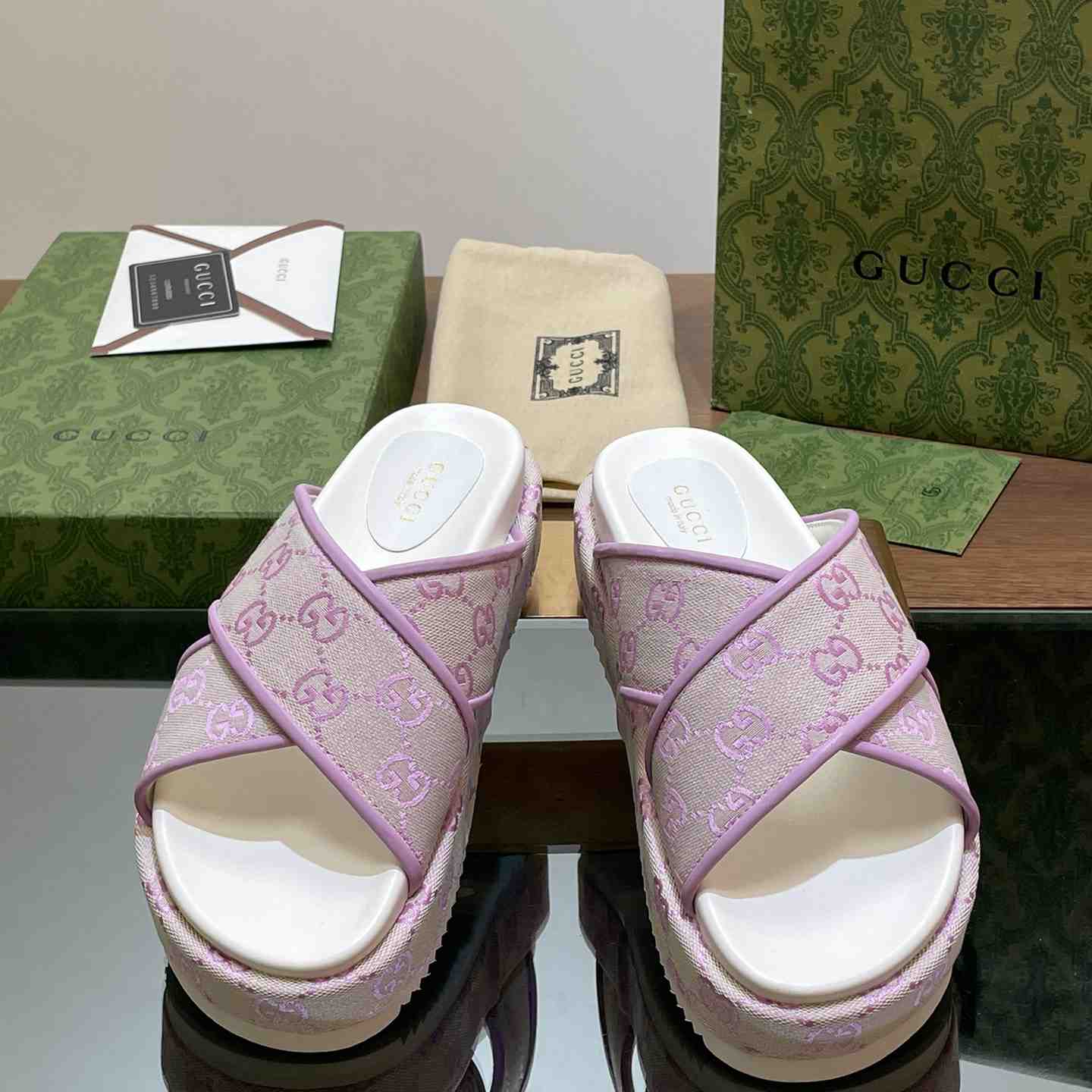 Gucci Women's GG Platform Slide Sandal - DopestKickz