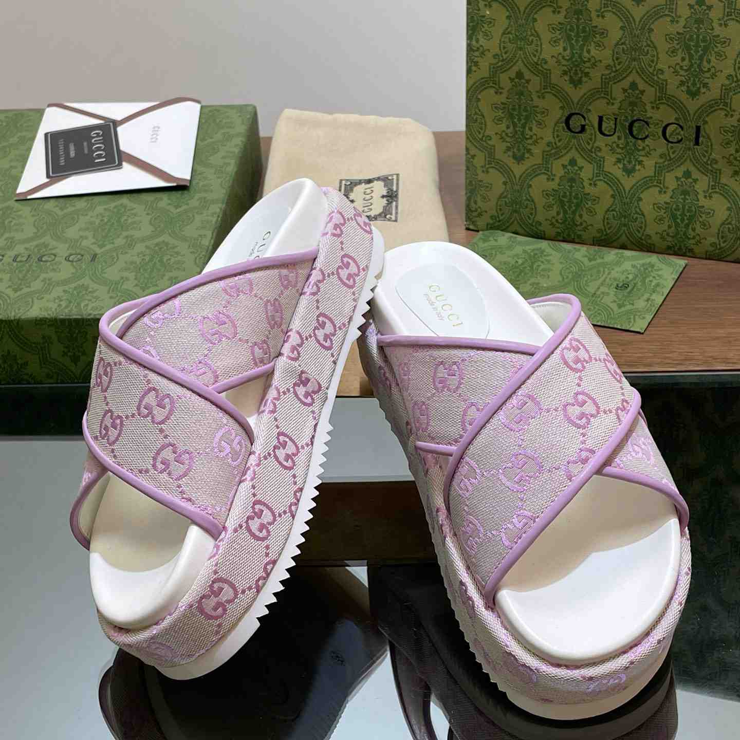 Gucci Women's GG Platform Slide Sandal - DopestKickz