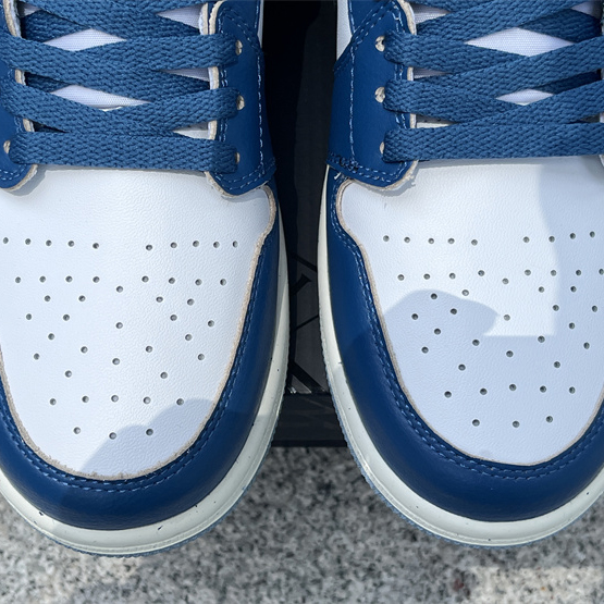 Air Jordan 1 Low Sneakers      FN5214-141 - DopestKickz