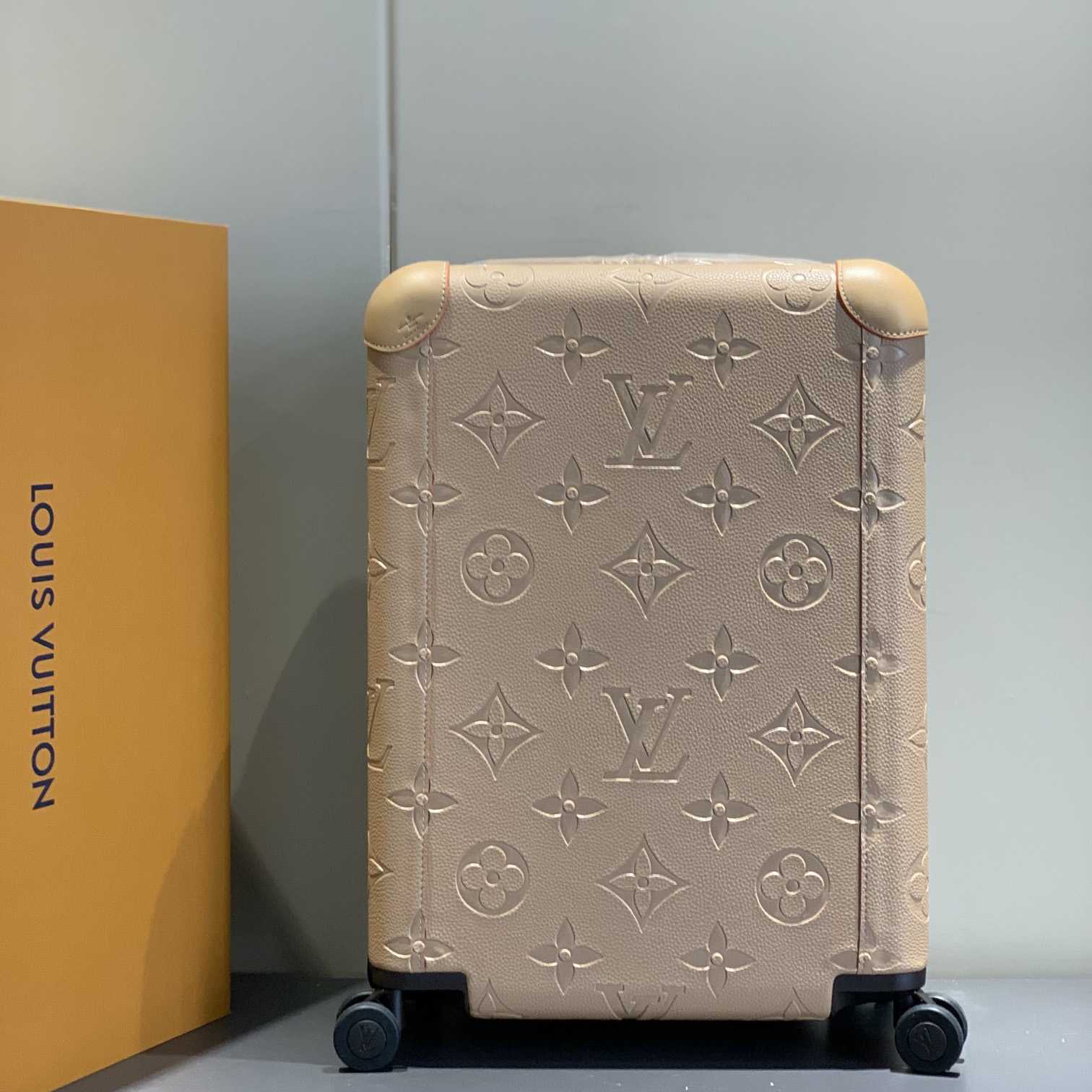 Louis Vuitton Horizon  - DopestKickz