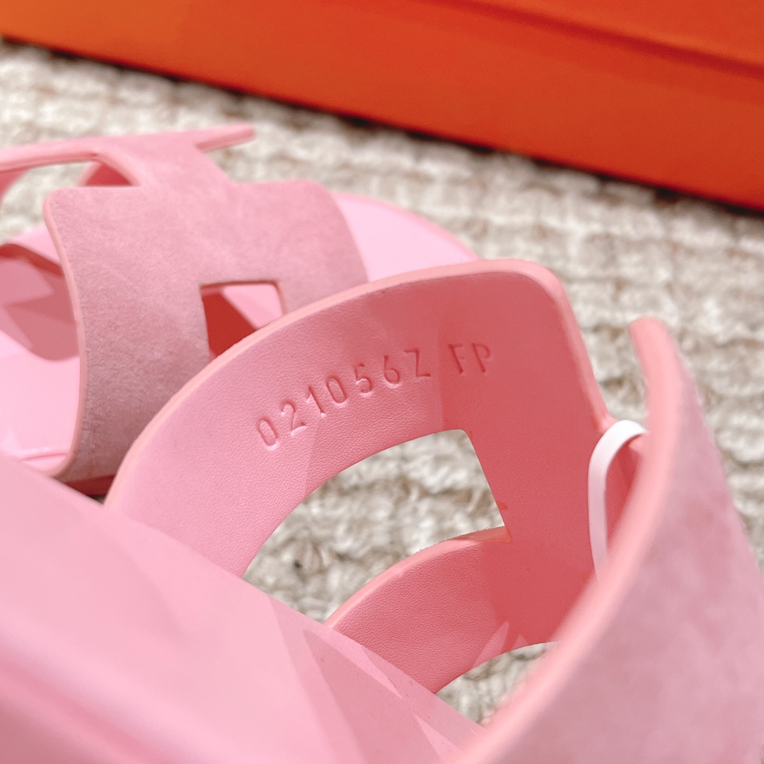 Hermes Oran Sandal - DopestKickz