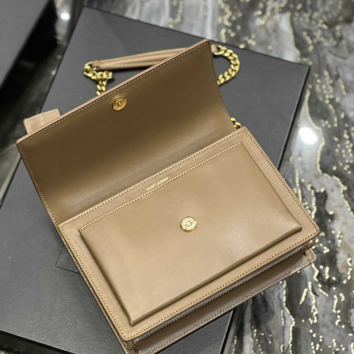 Saint Laurent Women Sunset Medium Leather Shoulder Bag （22x8x16 cm） - DopestKickz