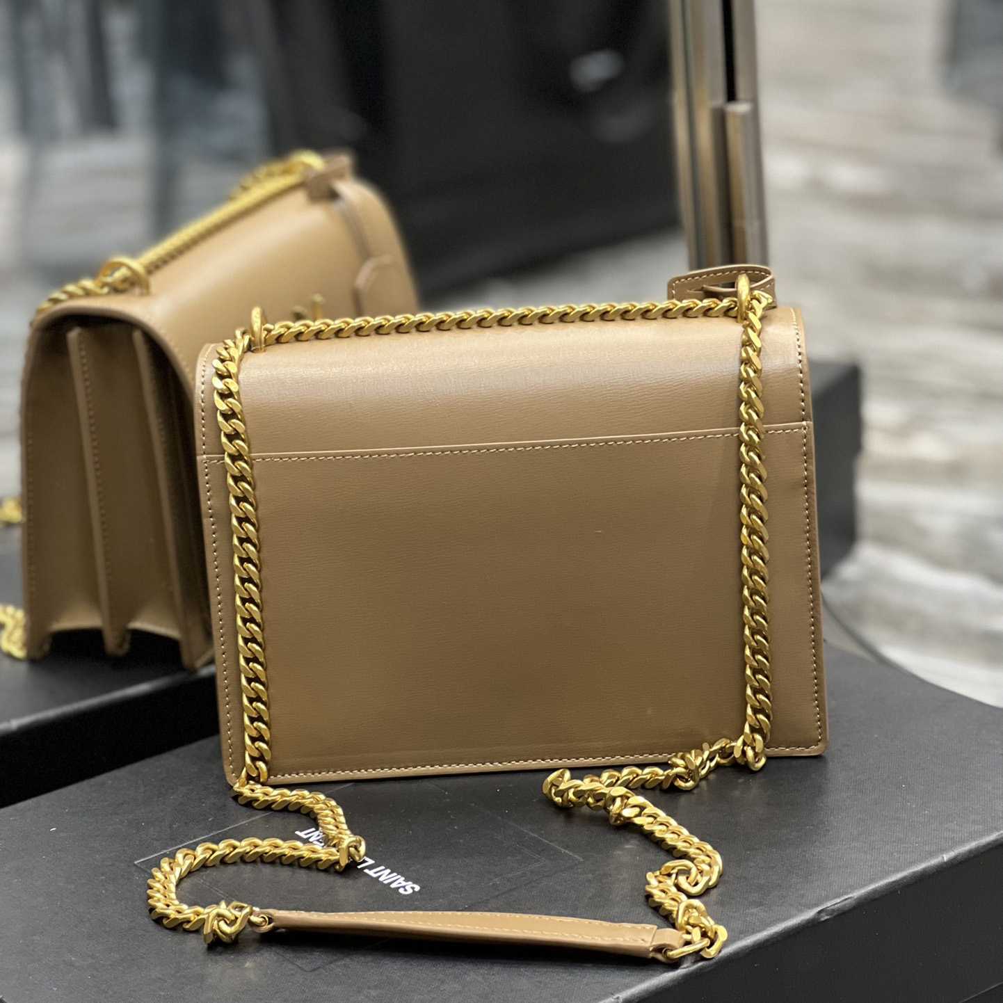 Saint Laurent Women Sunset Medium Leather Shoulder Bag （22x8x16 cm） - DopestKickz
