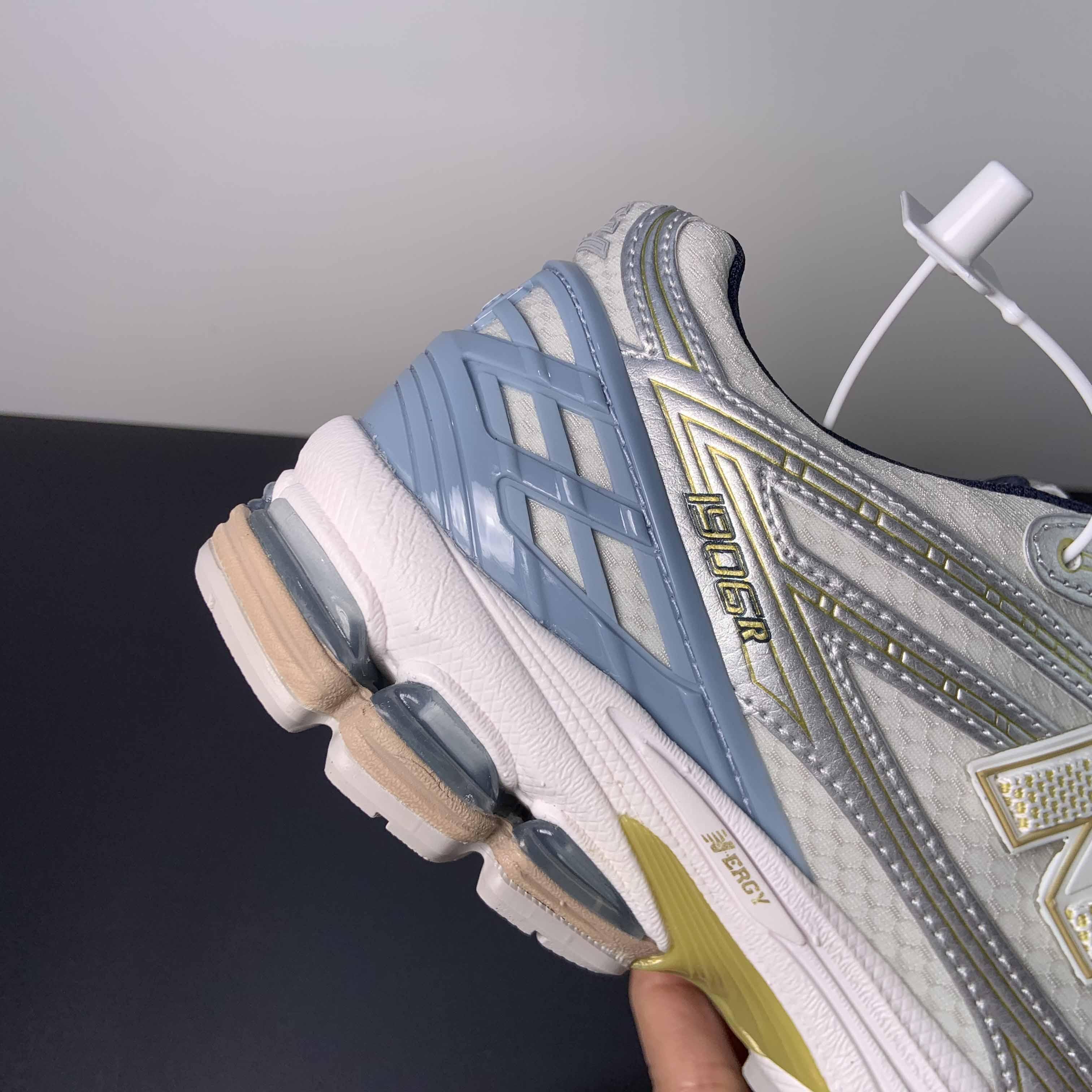 New Balance NB1906R Sneakers    M1906RKC - DopestKickz