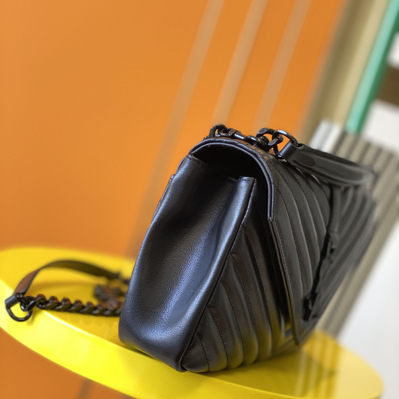 Saint Laurent Leather Shoulder Bag Black  (24x17x6.5cm) - DopestKickz