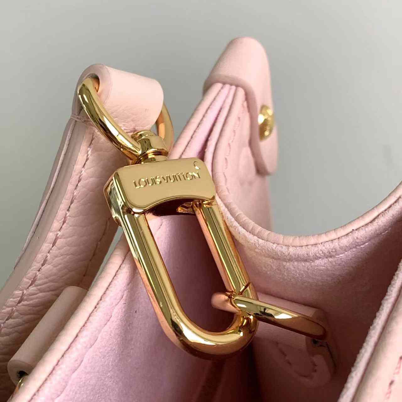 Louis Vuitton OnTheGo PM   M47135 - DopestKickz