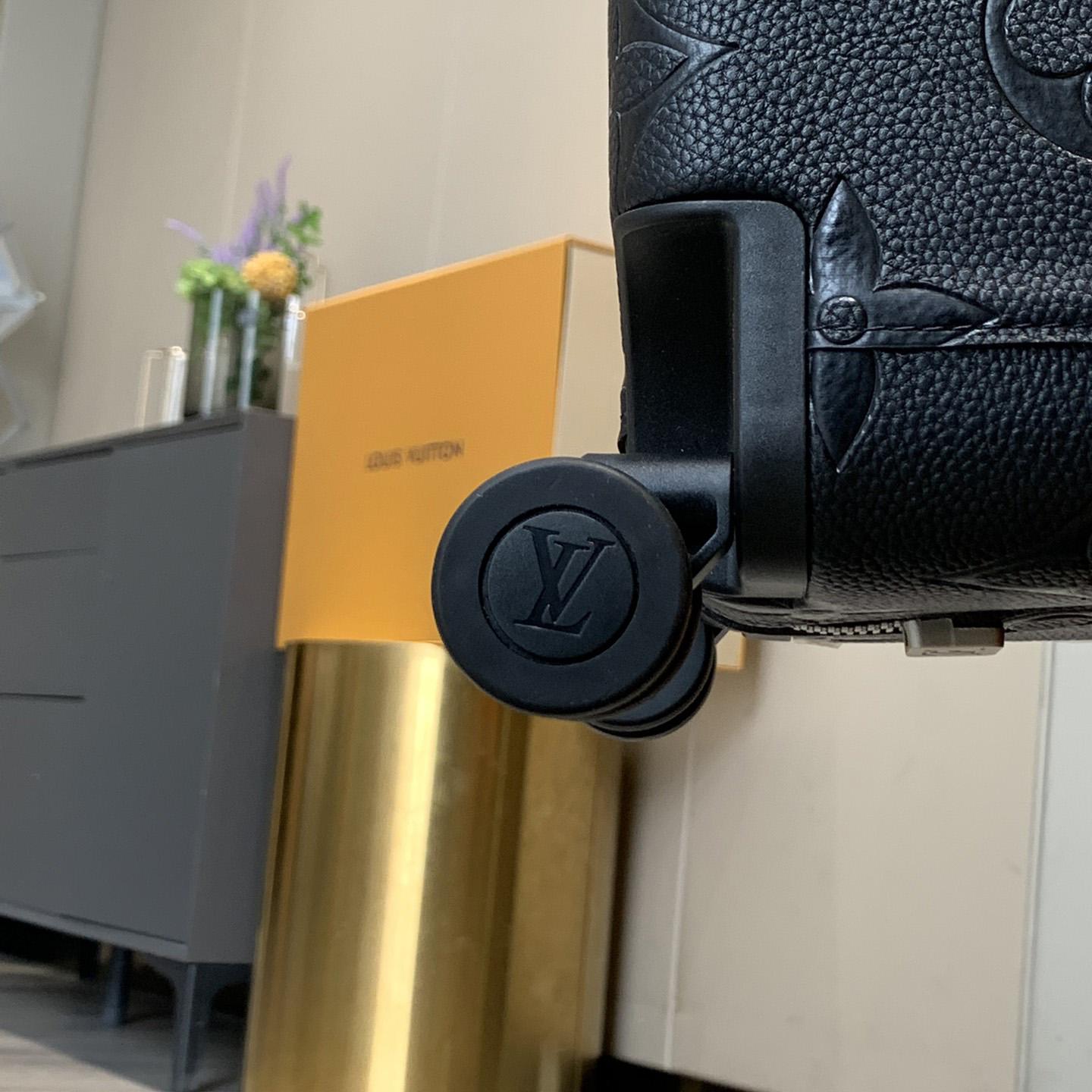 Louis Vuitton Horizon （38 x 55x 21 cm ） - DopestKickz