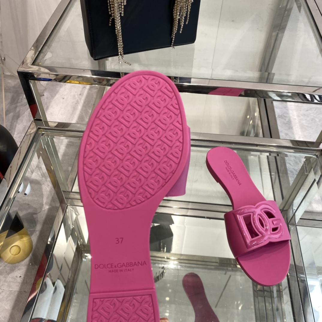 Dolce & Gabbana Rubber Beachwear Sliders - DopestKickz