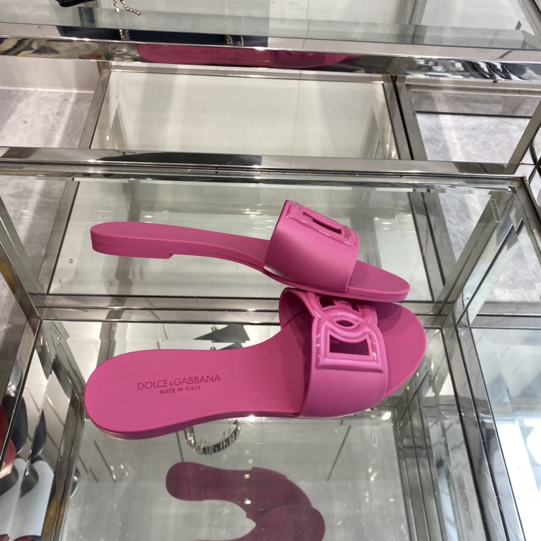 Dolce & Gabbana Rubber Beachwear Sliders - DopestKickz
