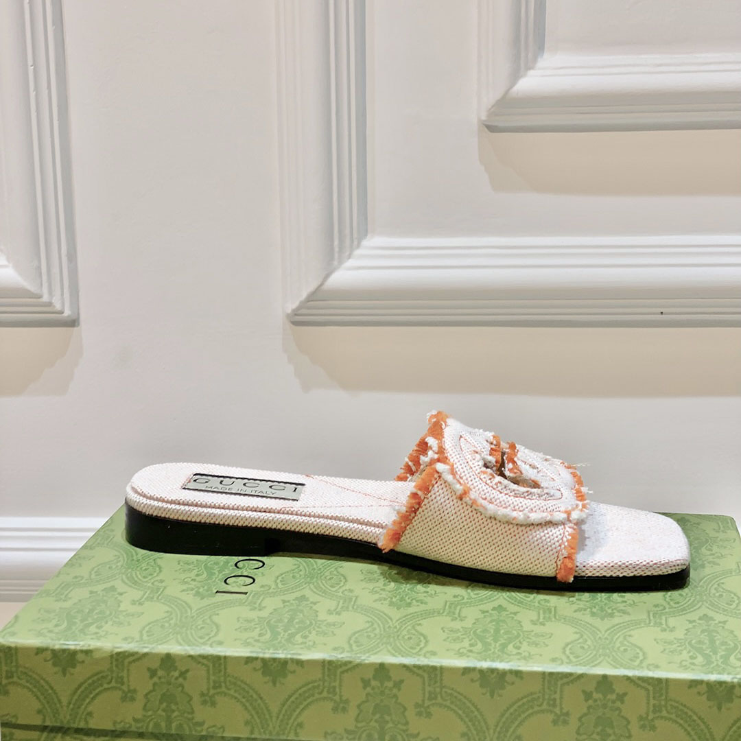 Gucci Women's Interlocking G Slide Sandal - DopestKickz
