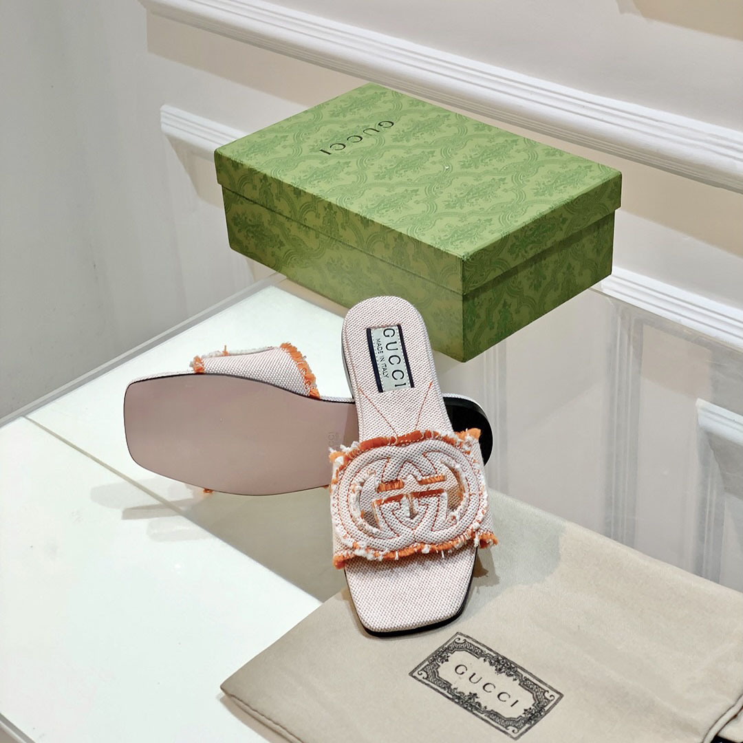 Gucci Women's Interlocking G Slide Sandal - DopestKickz