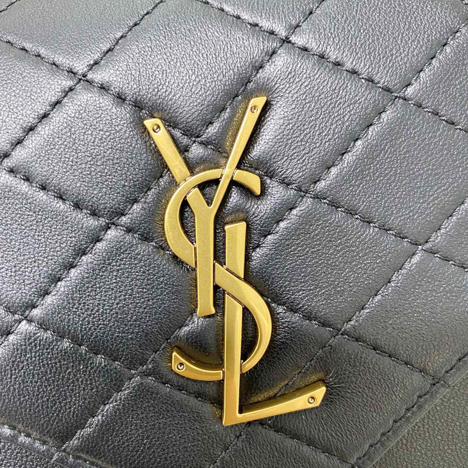 Saint Laurent Leather Crossbody Bag  ( 26x18x5cm) - DopestKickz