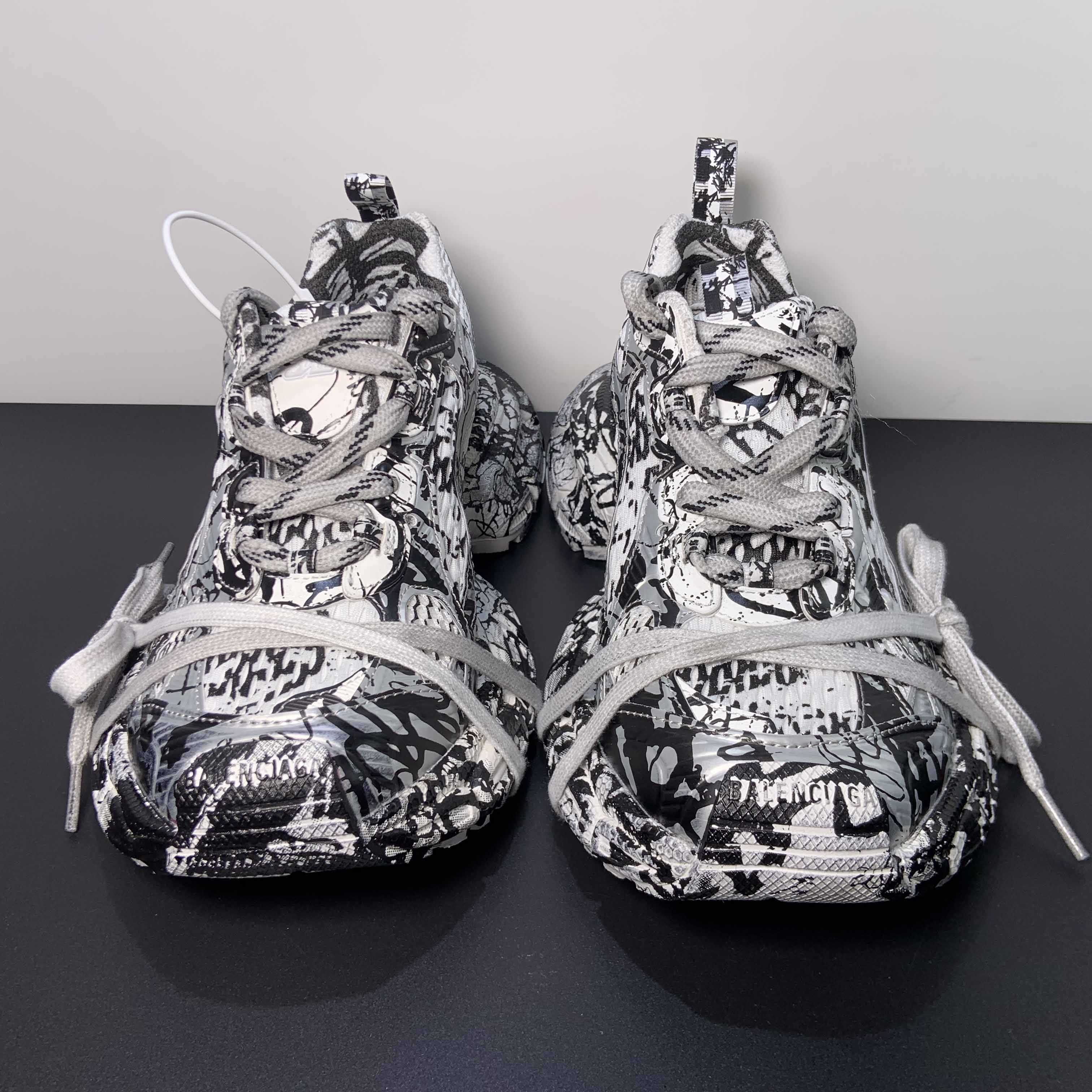 Balenciaga 3XL Extreme Graffiti Sneaker In White And Black  - DopestKickz