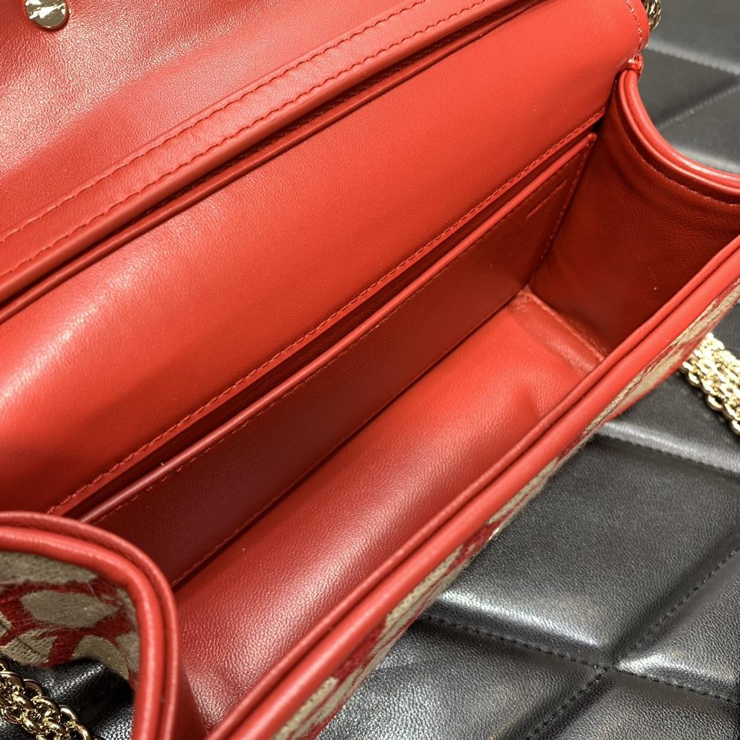 Valenti  VLogo Plaque Foldover Top Shoulder Bag  ( 20-11-5cm) - DopestKickz