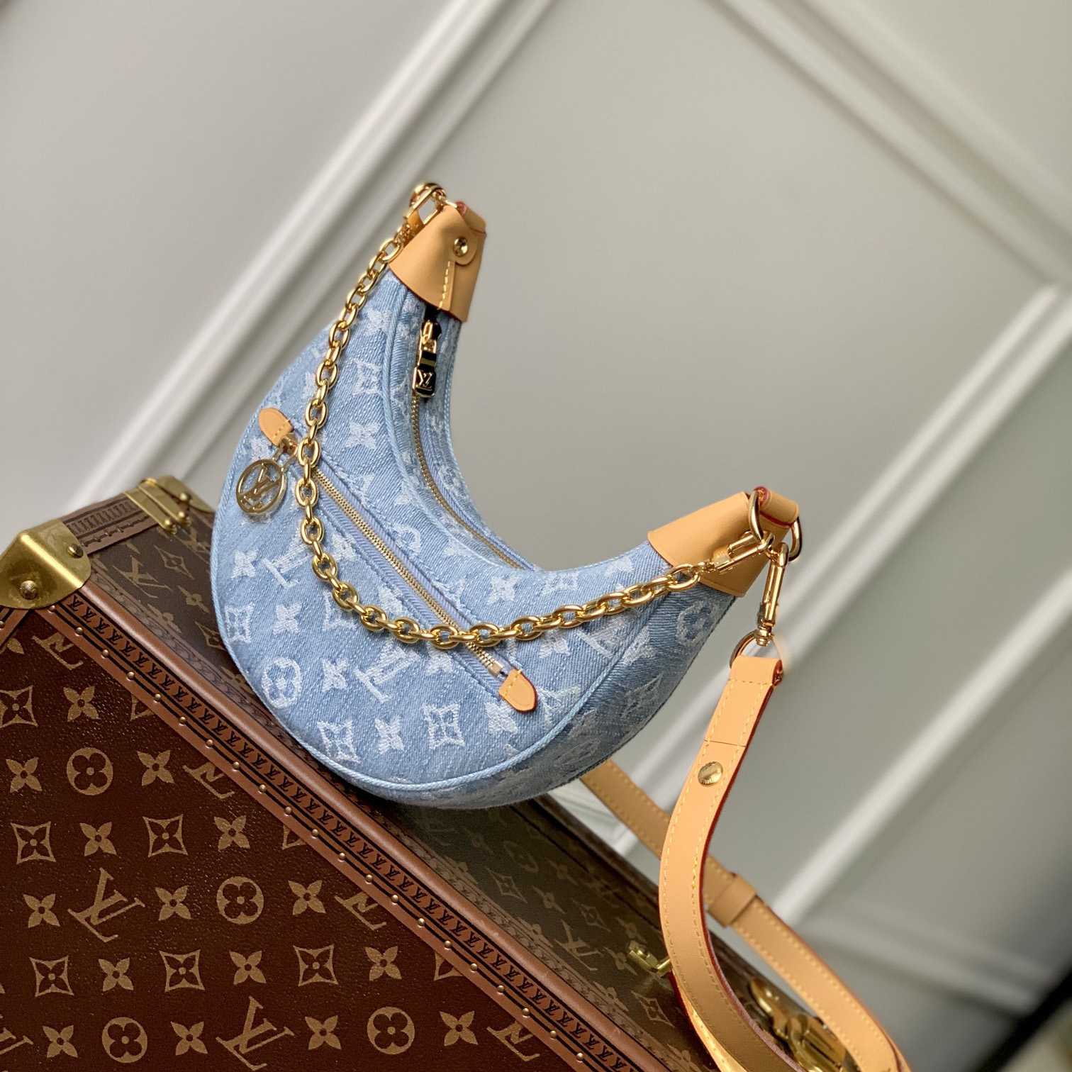 Louis Vuitton Loop  M24846 - DopestKickz