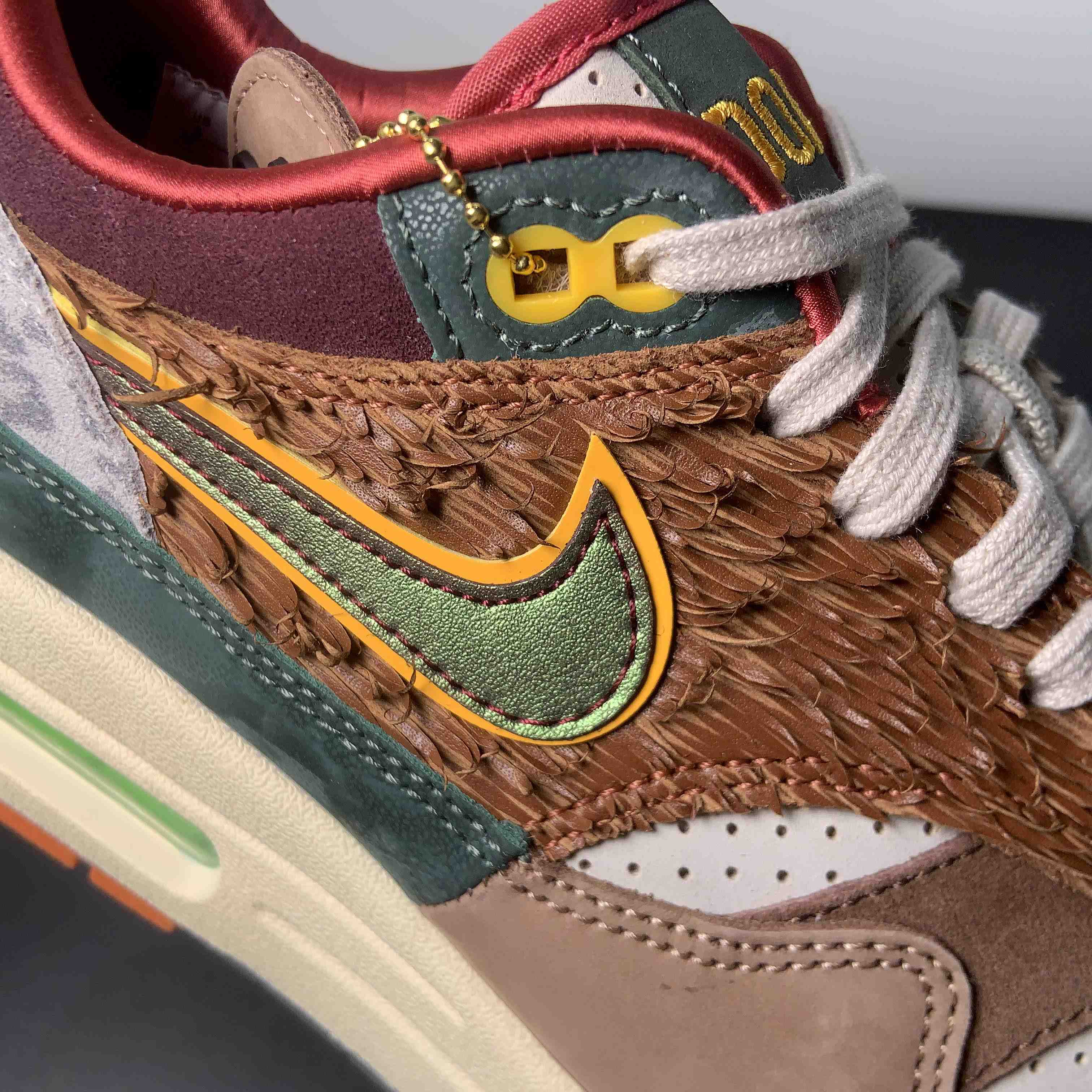 Division Street x Nike Air Max 1 Sneakers    HQ2639-100 - DopestKickz