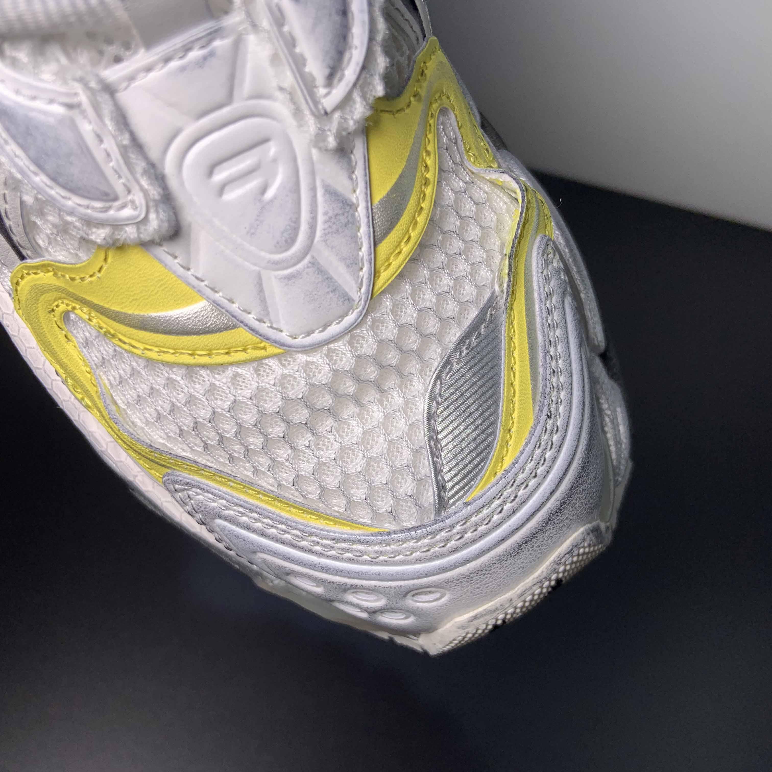 Balenciaga Runner 2.0 Sneaker - DopestKickz