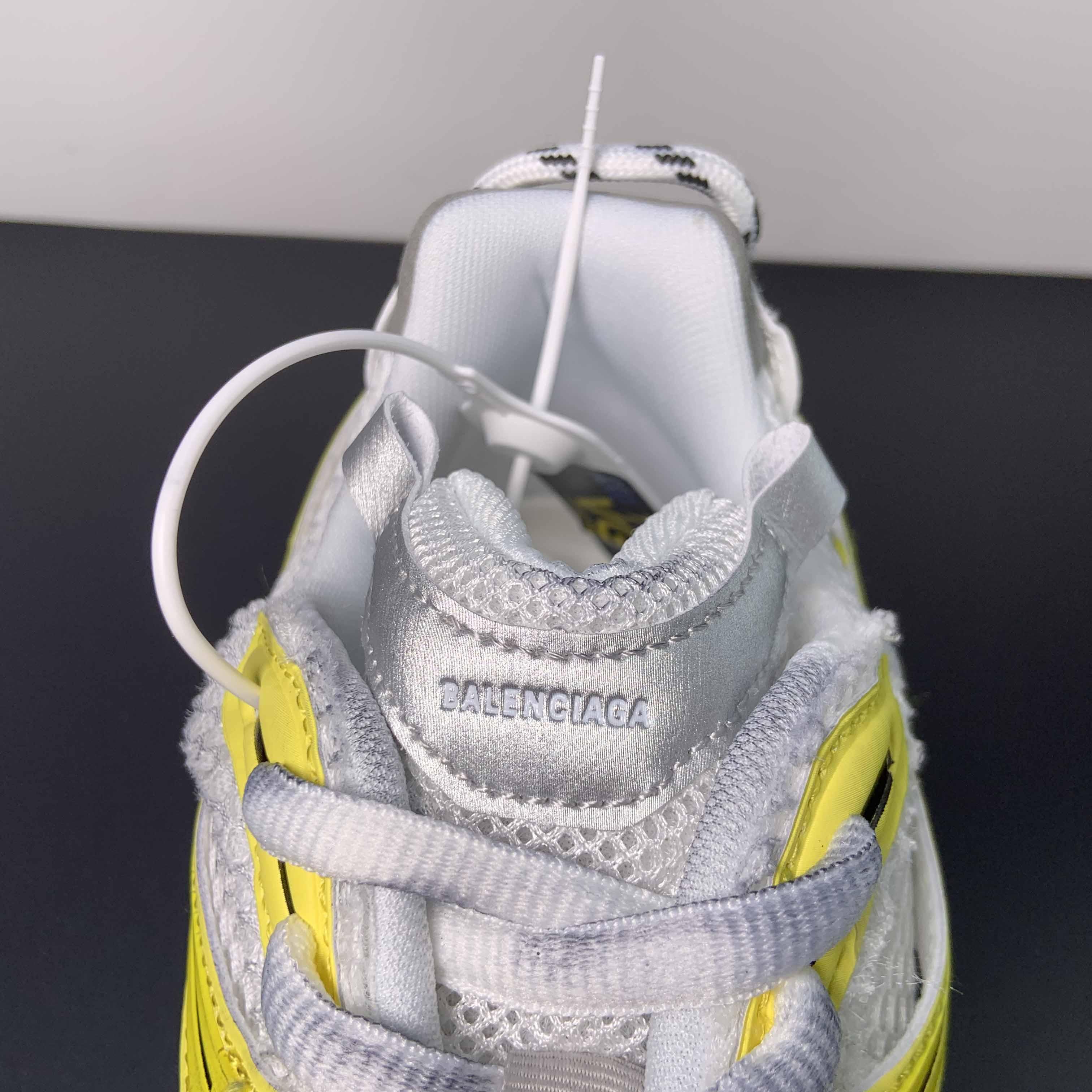 Balenciaga Runner 2.0 Sneaker - DopestKickz