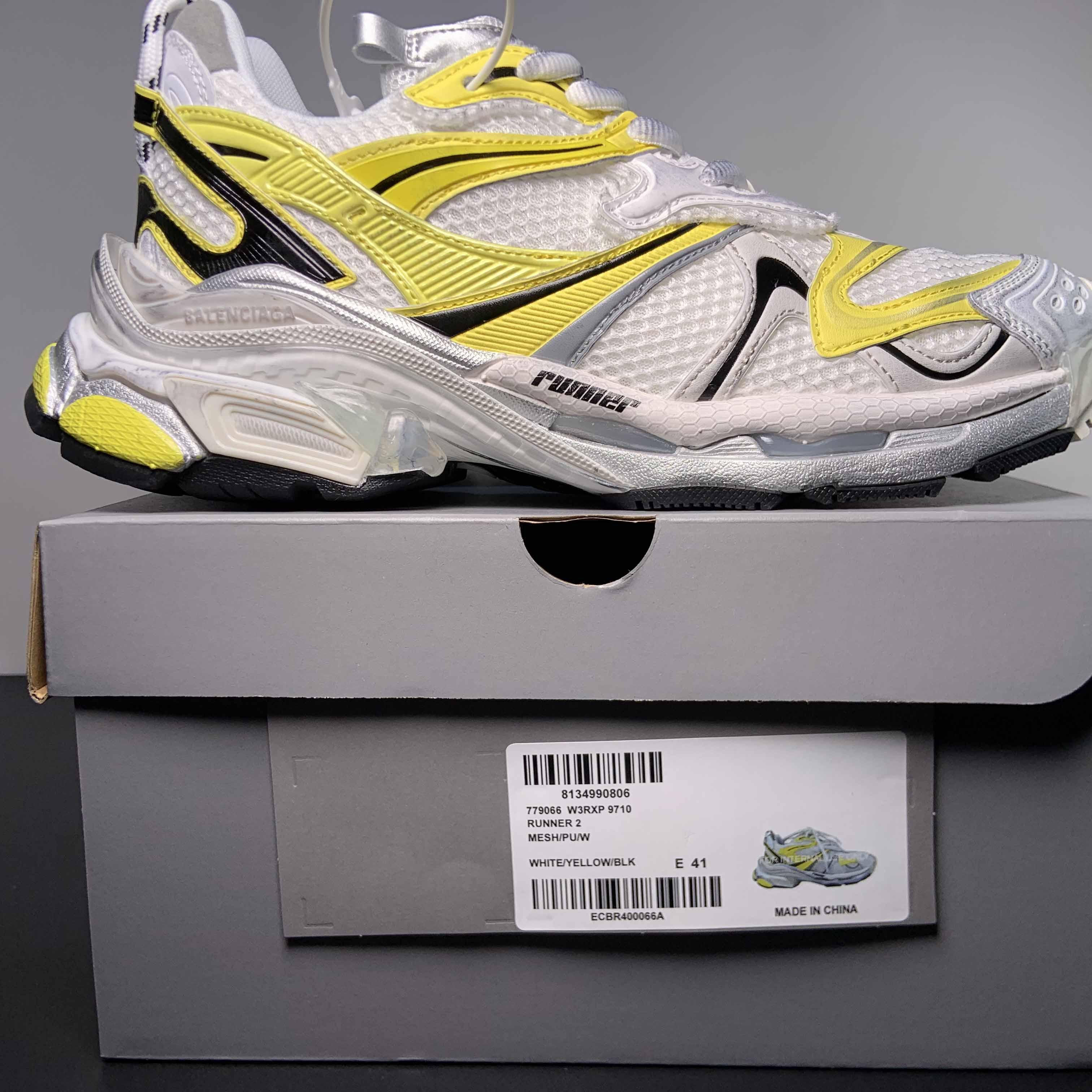 Balenciaga Runner 2.0 Sneaker - DopestKickz