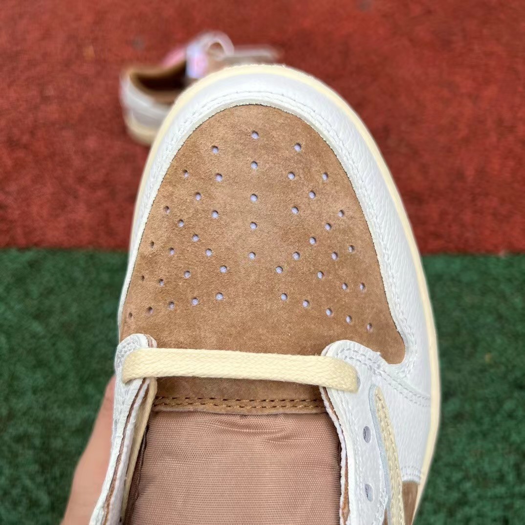 Travis Scott x Air Jordan 1 Low  Sneaker    DM7886-106 - DopestKickz