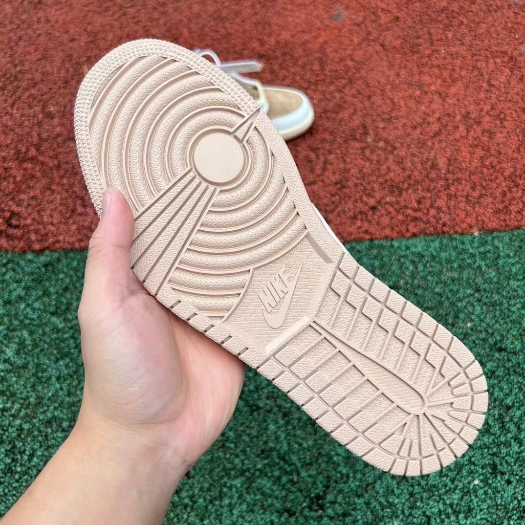 Travis Scott x Air Jordan 1 Low  Sneaker    DM7886-106 - DopestKickz