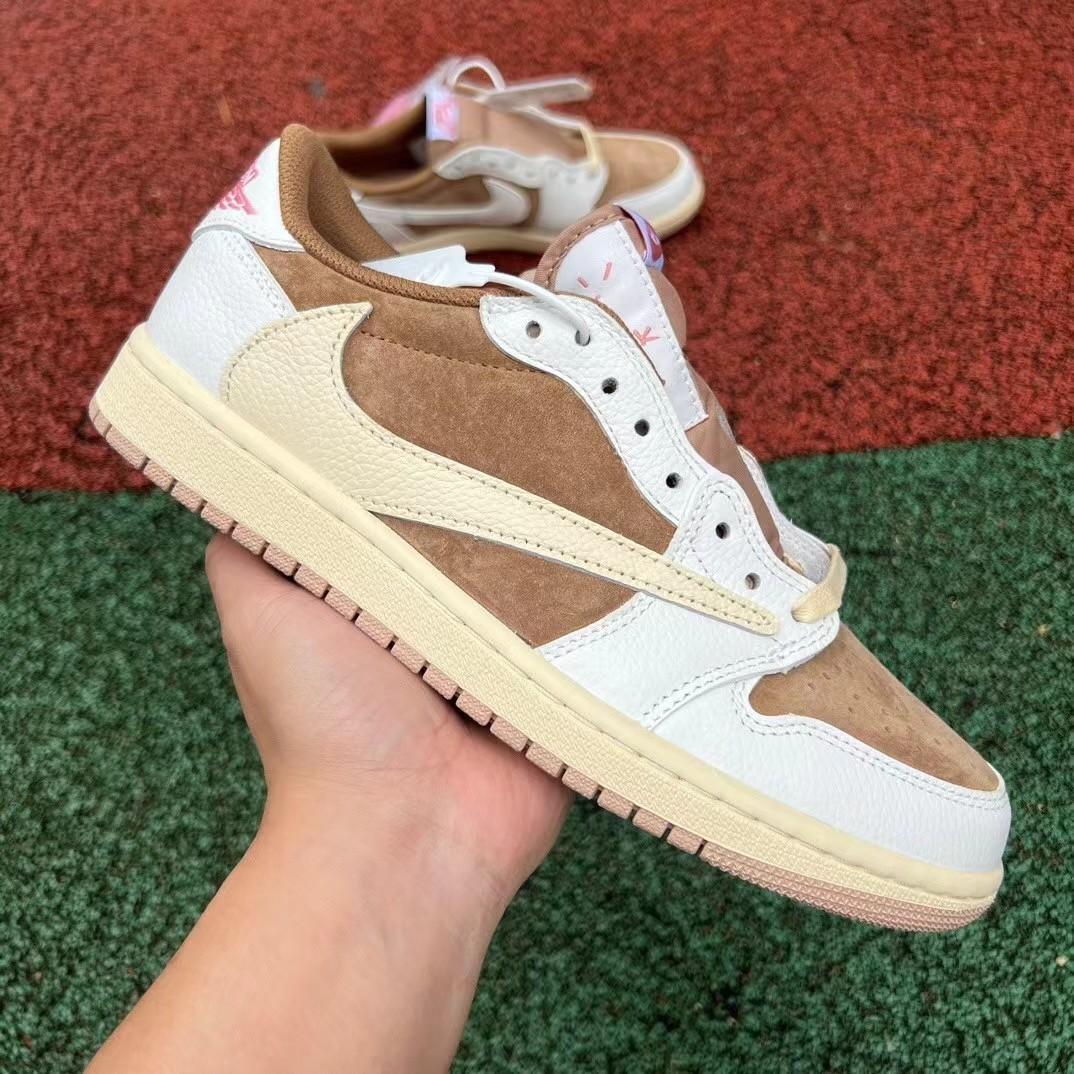 Travis Scott x Air Jordan 1 Low  Sneaker    DM7886-106 - DopestKickz