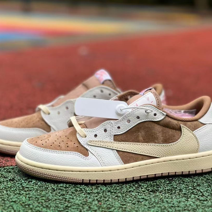 Travis Scott x Air Jordan 1 Low  Sneaker    DM7886-106 - DopestKickz