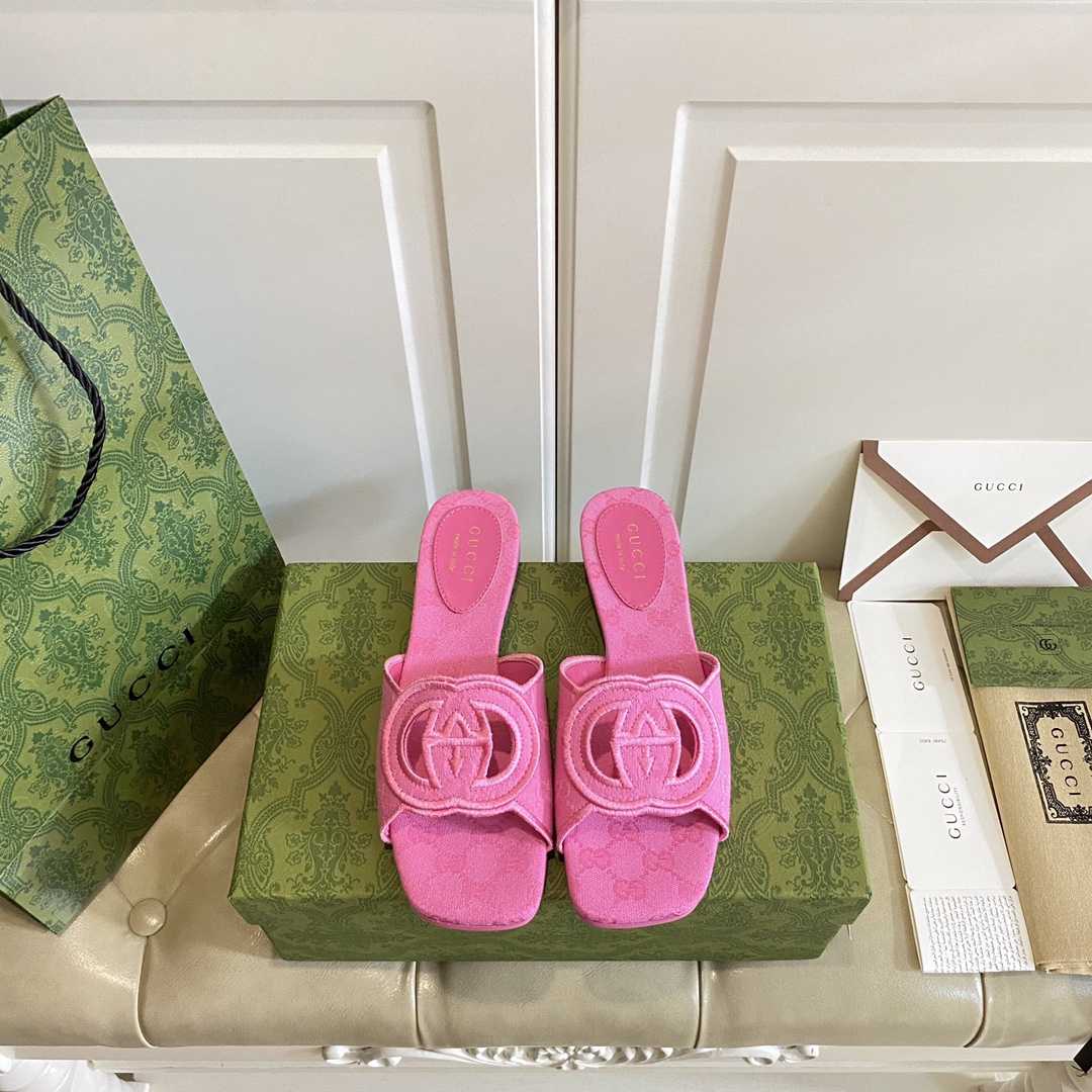 Gucci Women's Interlocking G Slide Sandal - DopestKickz