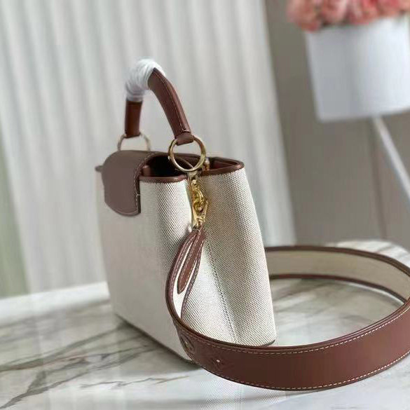 Louis Vuitton Capucines Handbag  (21 * 14 *8 cm) - DopestKickz