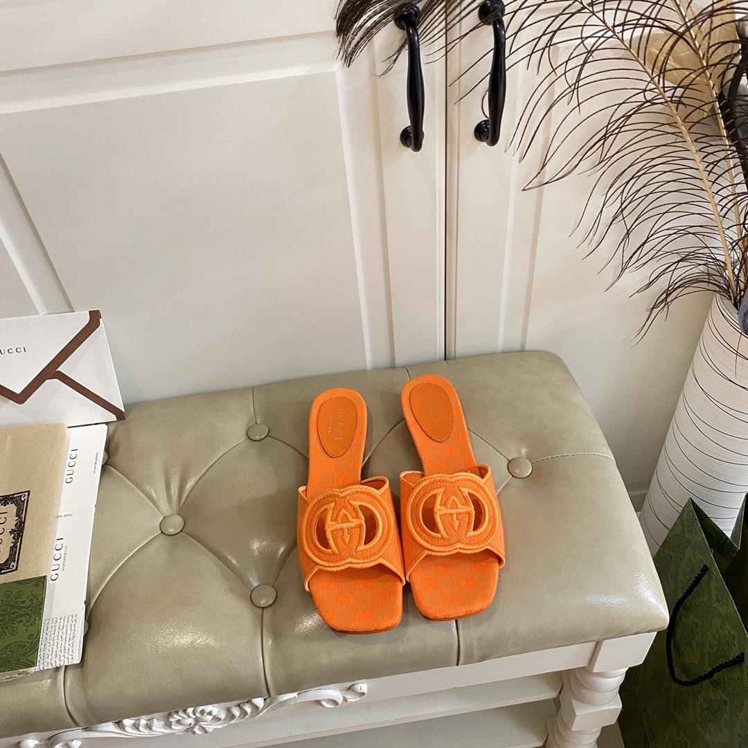 Gucci Women's Interlocking G Slide Sandal - DopestKickz