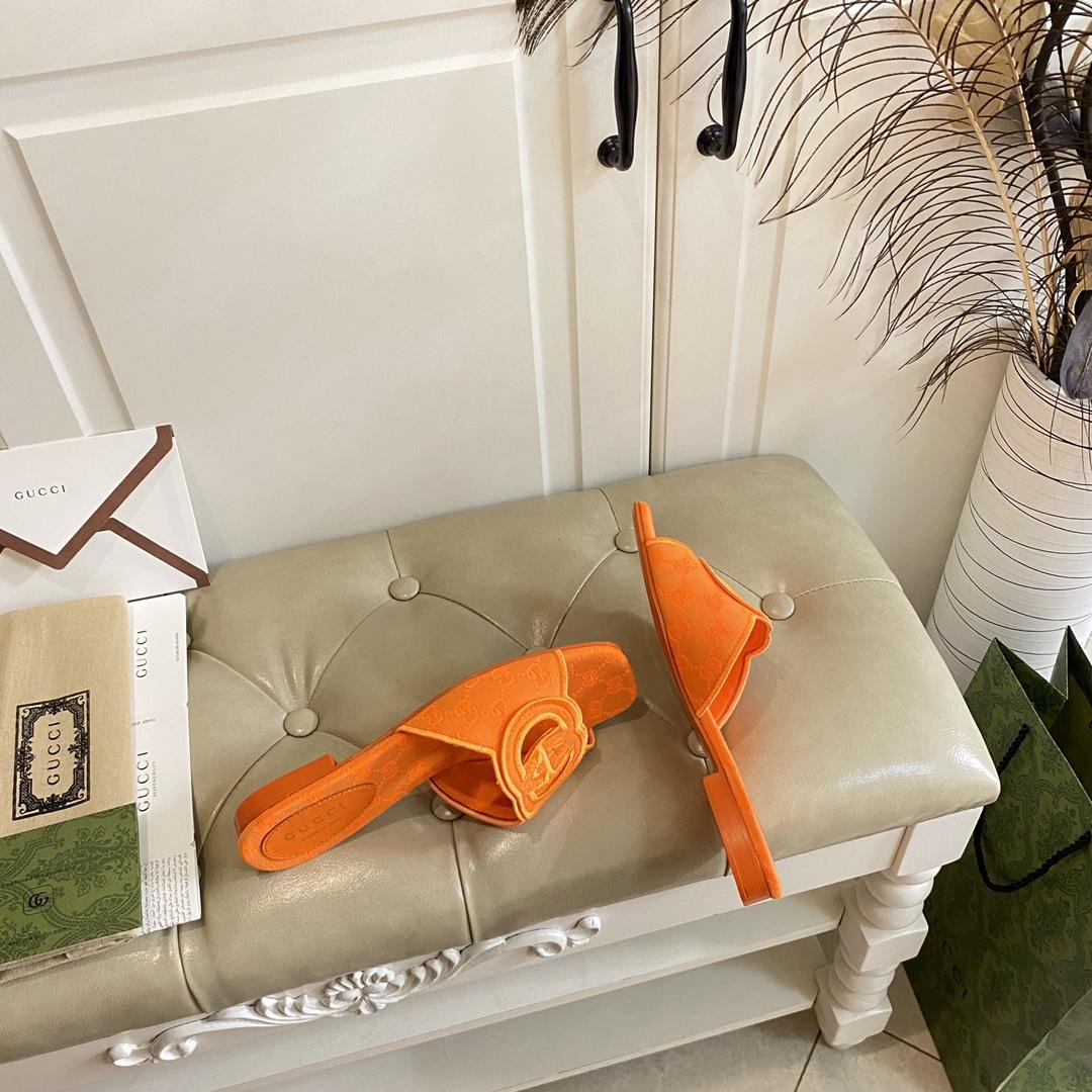 Gucci Women's Interlocking G Slide Sandal - DopestKickz