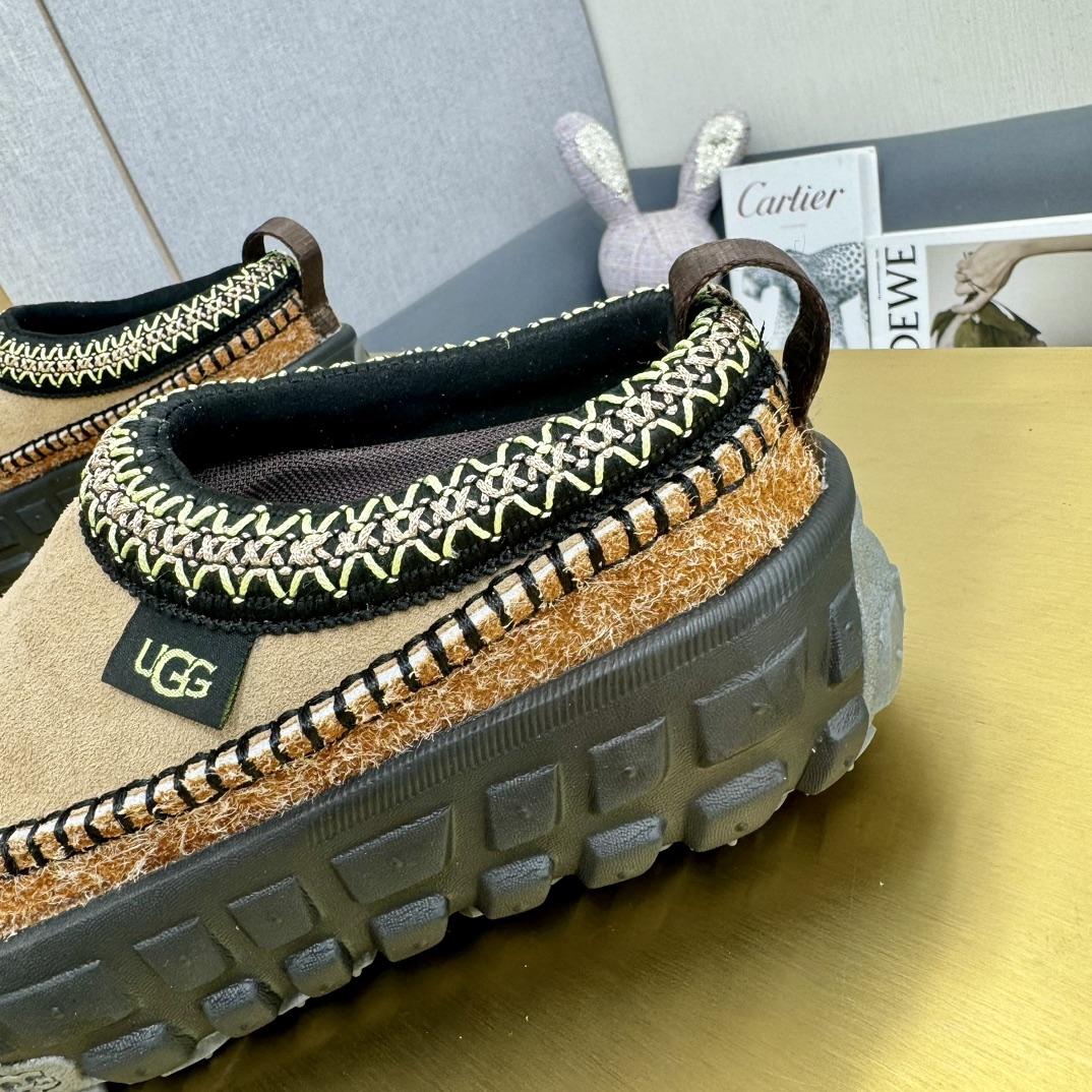 Ugg All Gender Venture Daze - DopestKickz