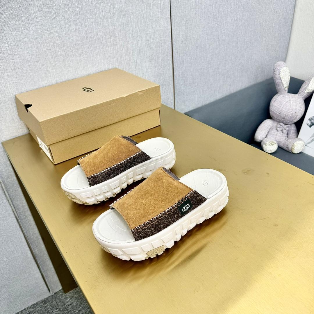 Ugg All Gender Venture Daze Slide - DopestKickz