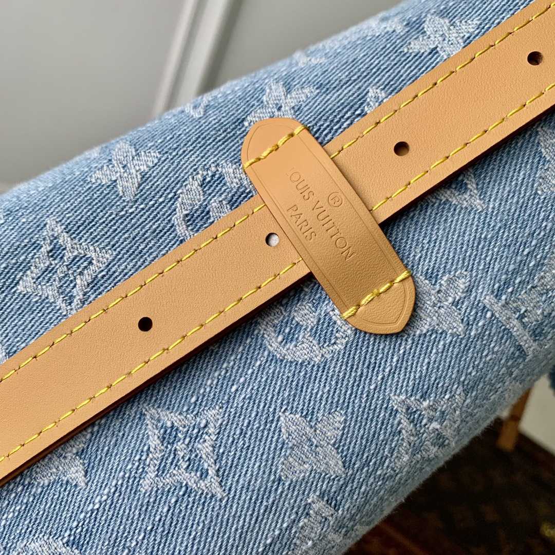 Louis Vuitton CarryAll PM   M11462 - DopestKickz