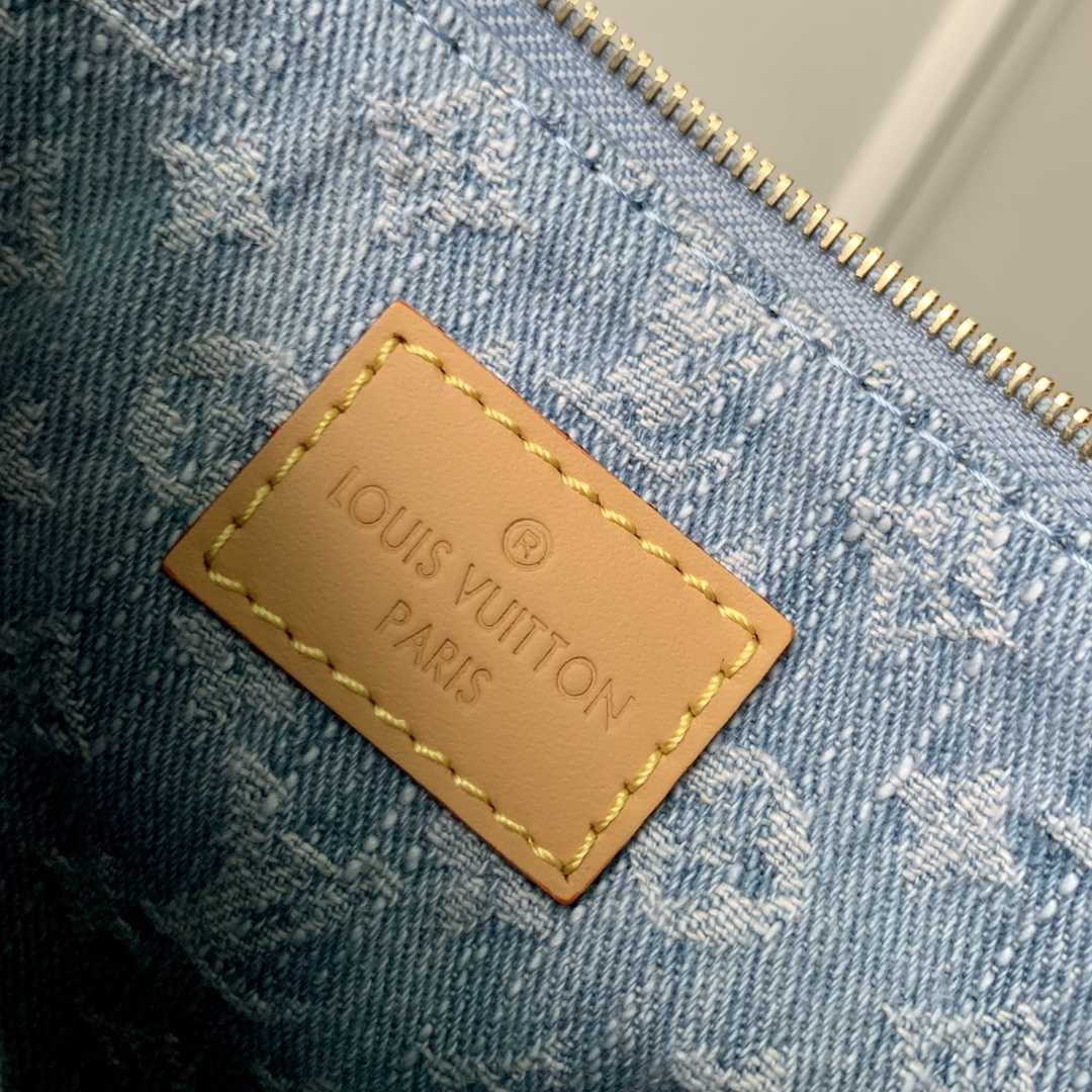 Louis Vuitton CarryAll PM   M11462 - DopestKickz