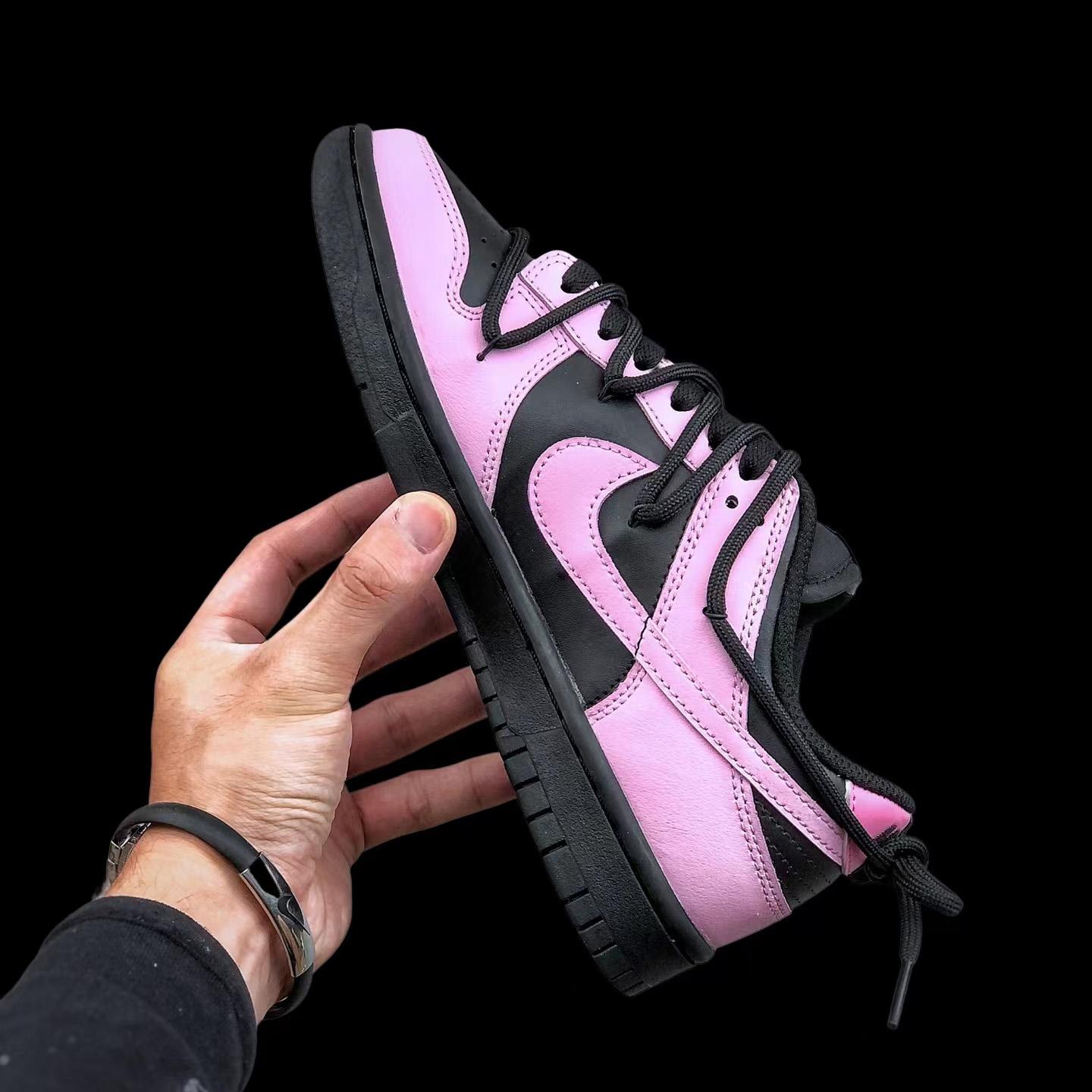 Nike SB Dunk Low Sneaker      - DopestKickz