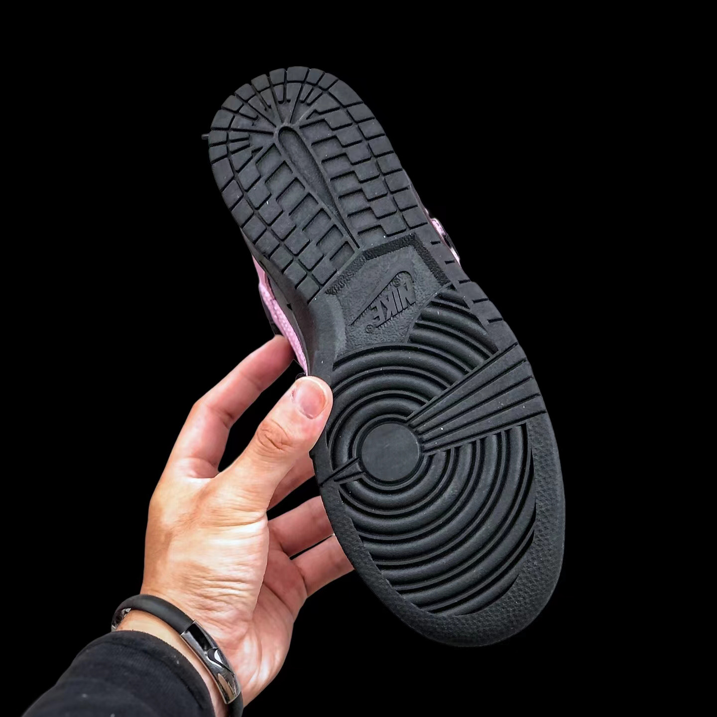 Nike SB Dunk Low Sneaker      - DopestKickz