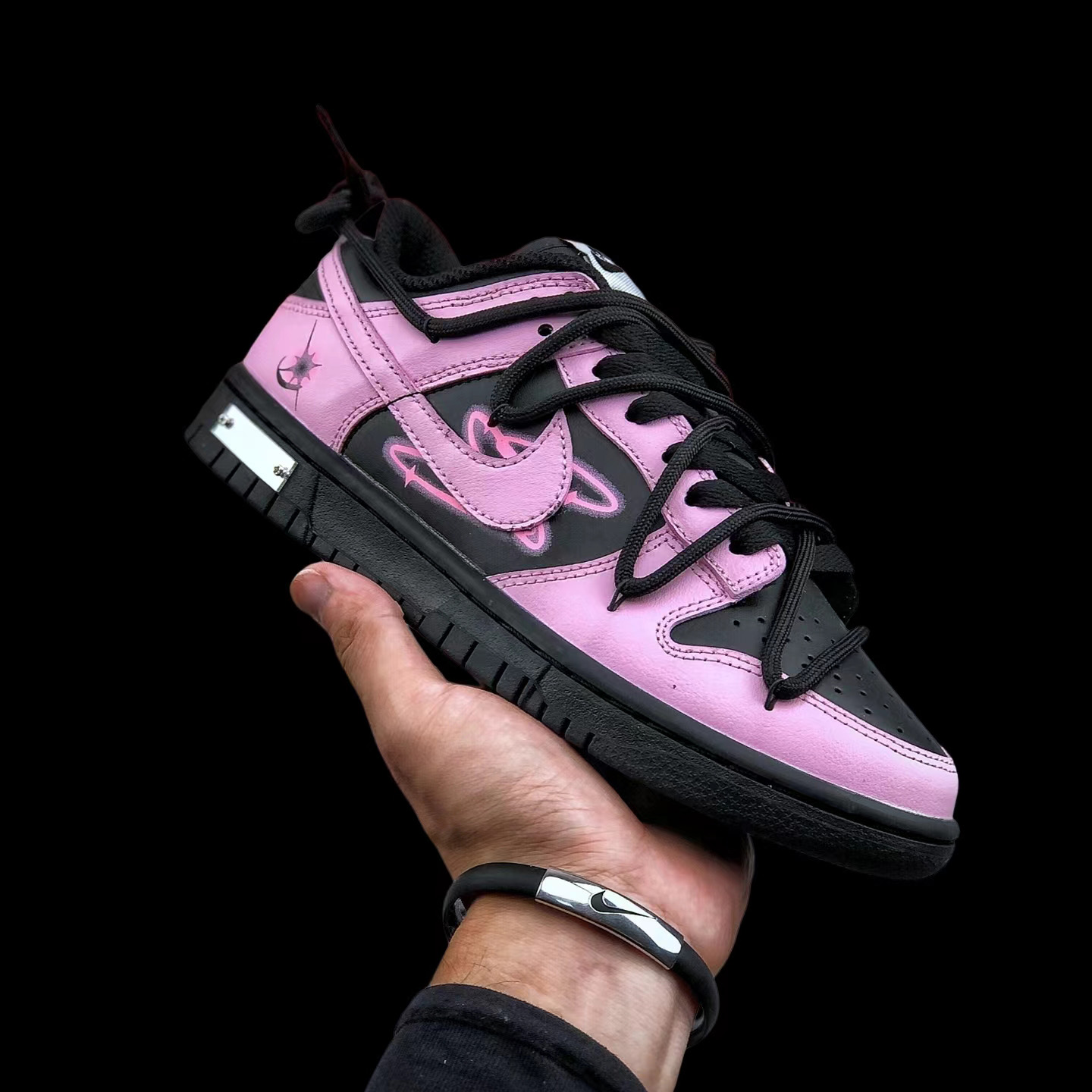 Nike SB Dunk Low Sneaker      - DopestKickz